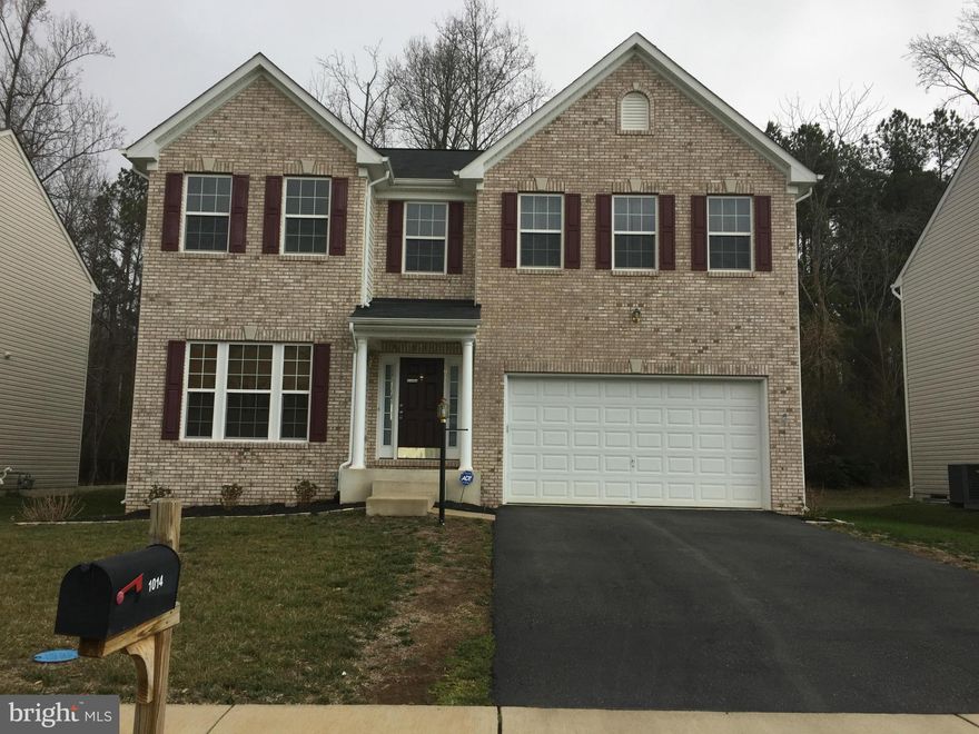 Location!!! 4 bedroom 3.5 bath home in River Walk close to 95, Central Park,  and Downtown Fredericksburg. Large finished basement with full bath.  Large master bedroom! Privacy fenced yard. Dogs allowed case by case. Owner/Agent
