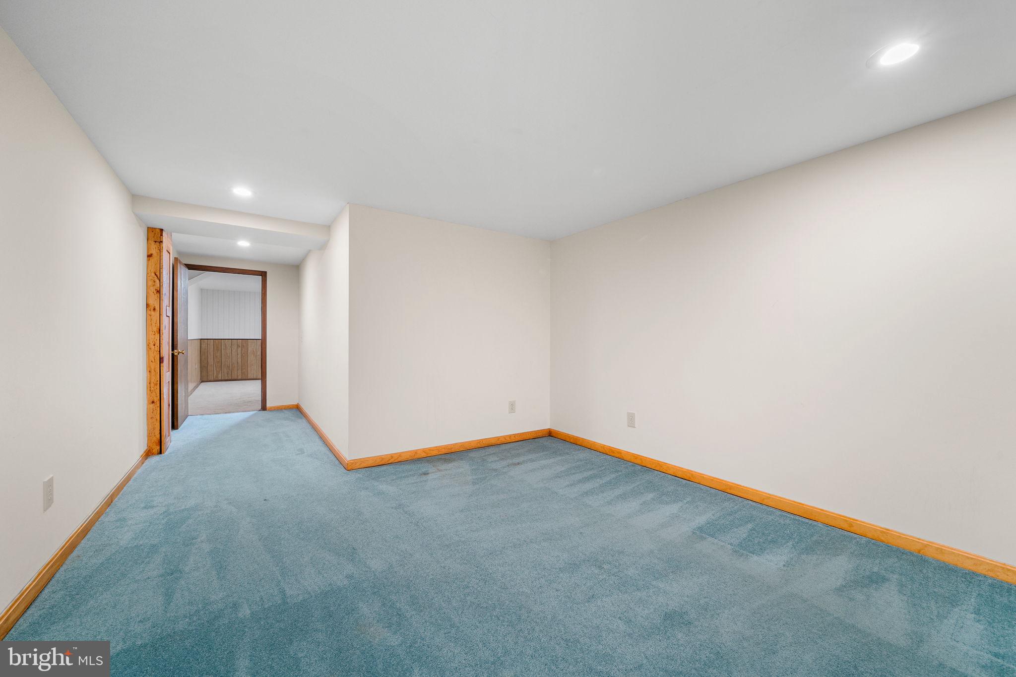 ORANGE HUNT ESTATES WEST - Residential