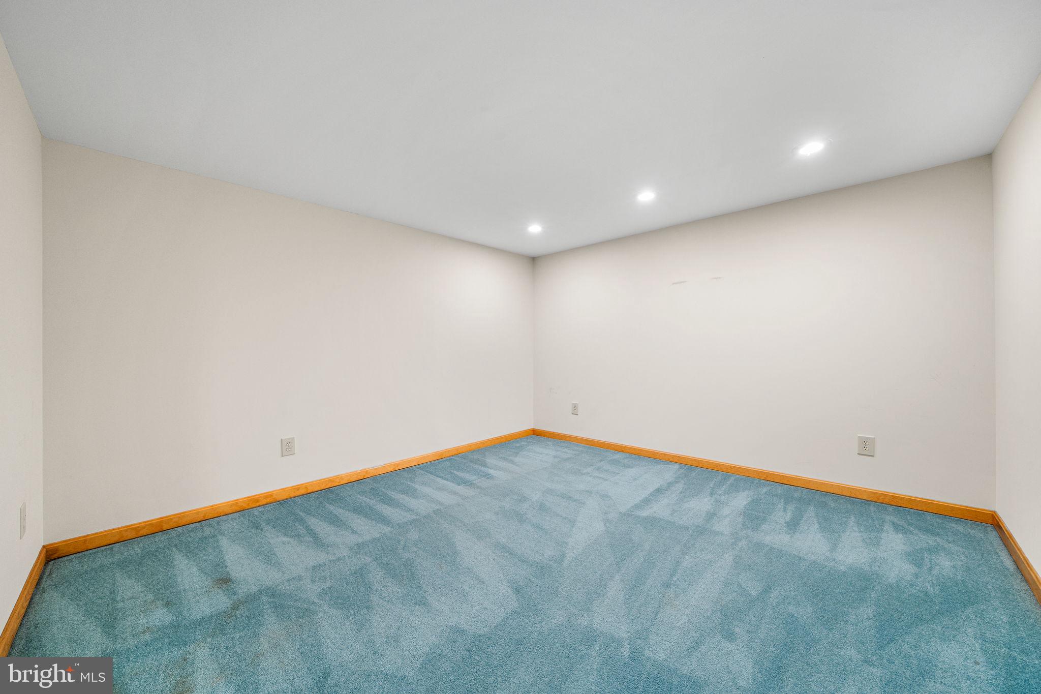 ORANGE HUNT ESTATES WEST - Residential