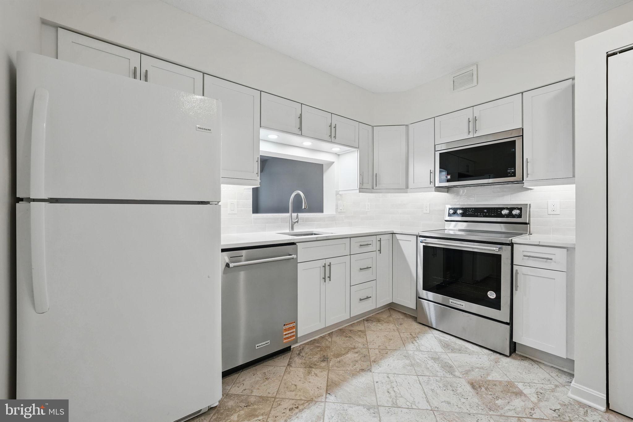 1805 CRYSTAL DRIVE 617S