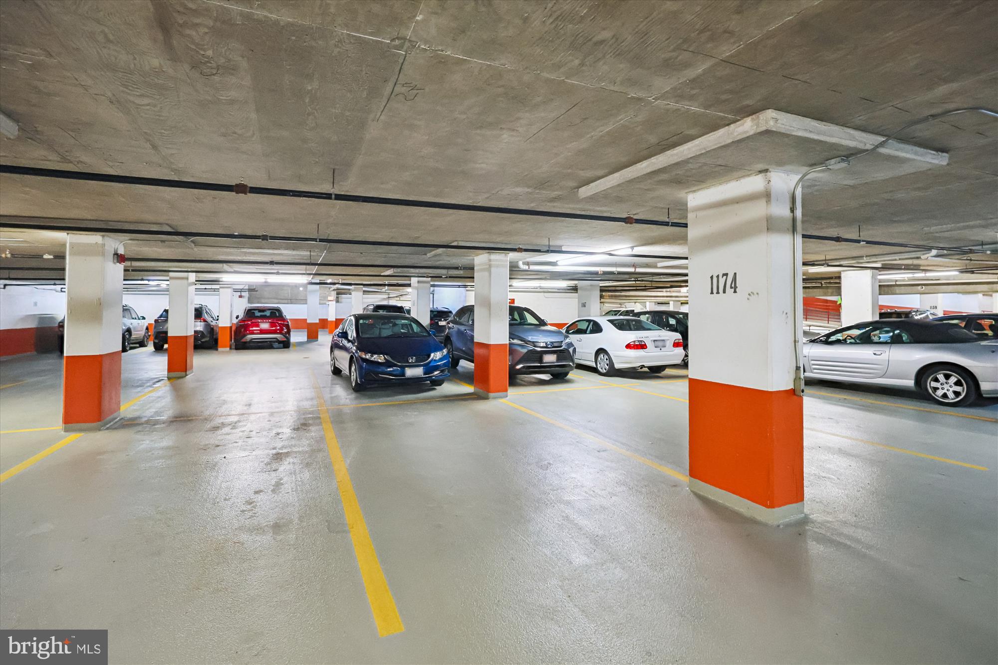 THE WILLIAMSBURG - Residential