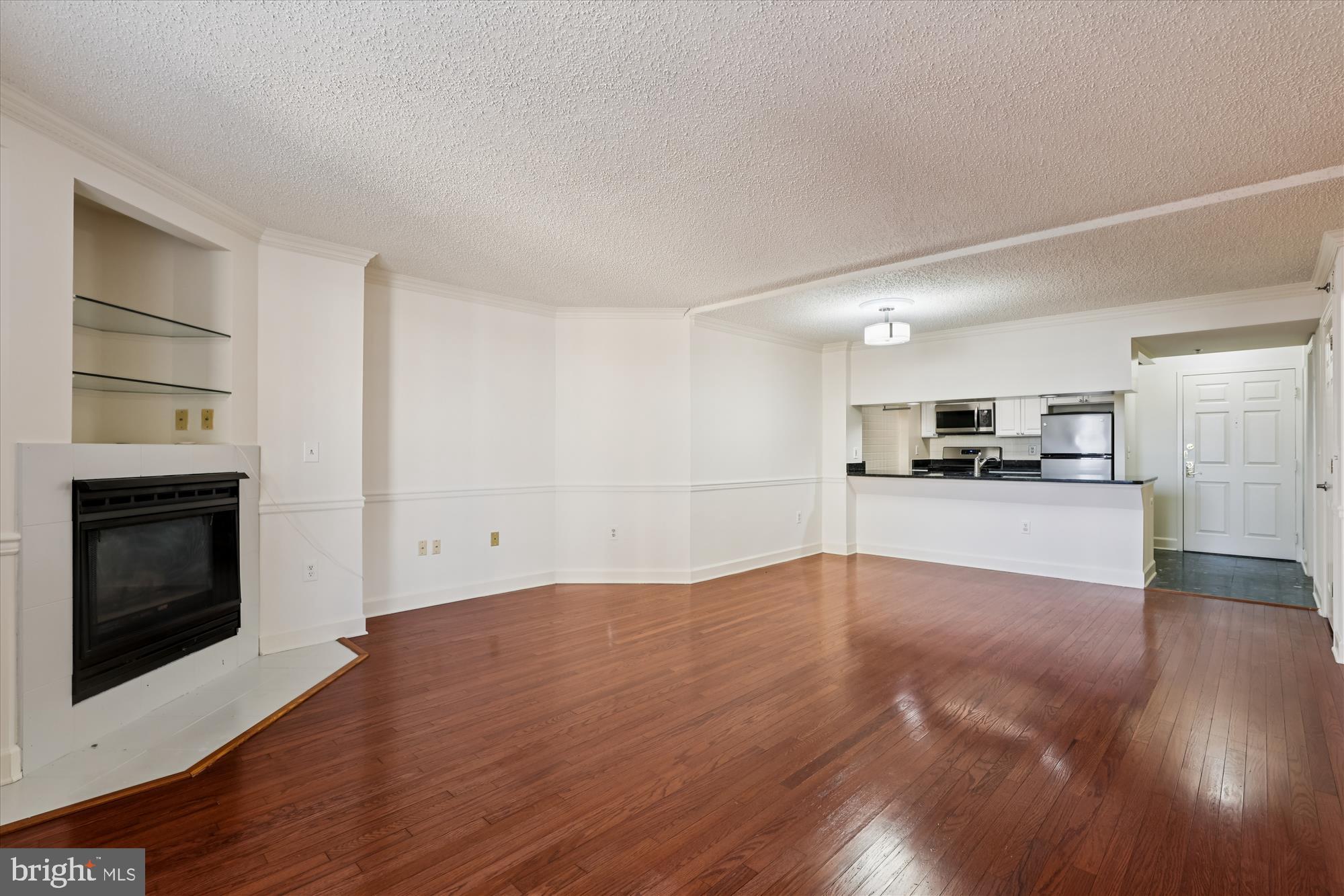 THE WILLIAMSBURG - Residential