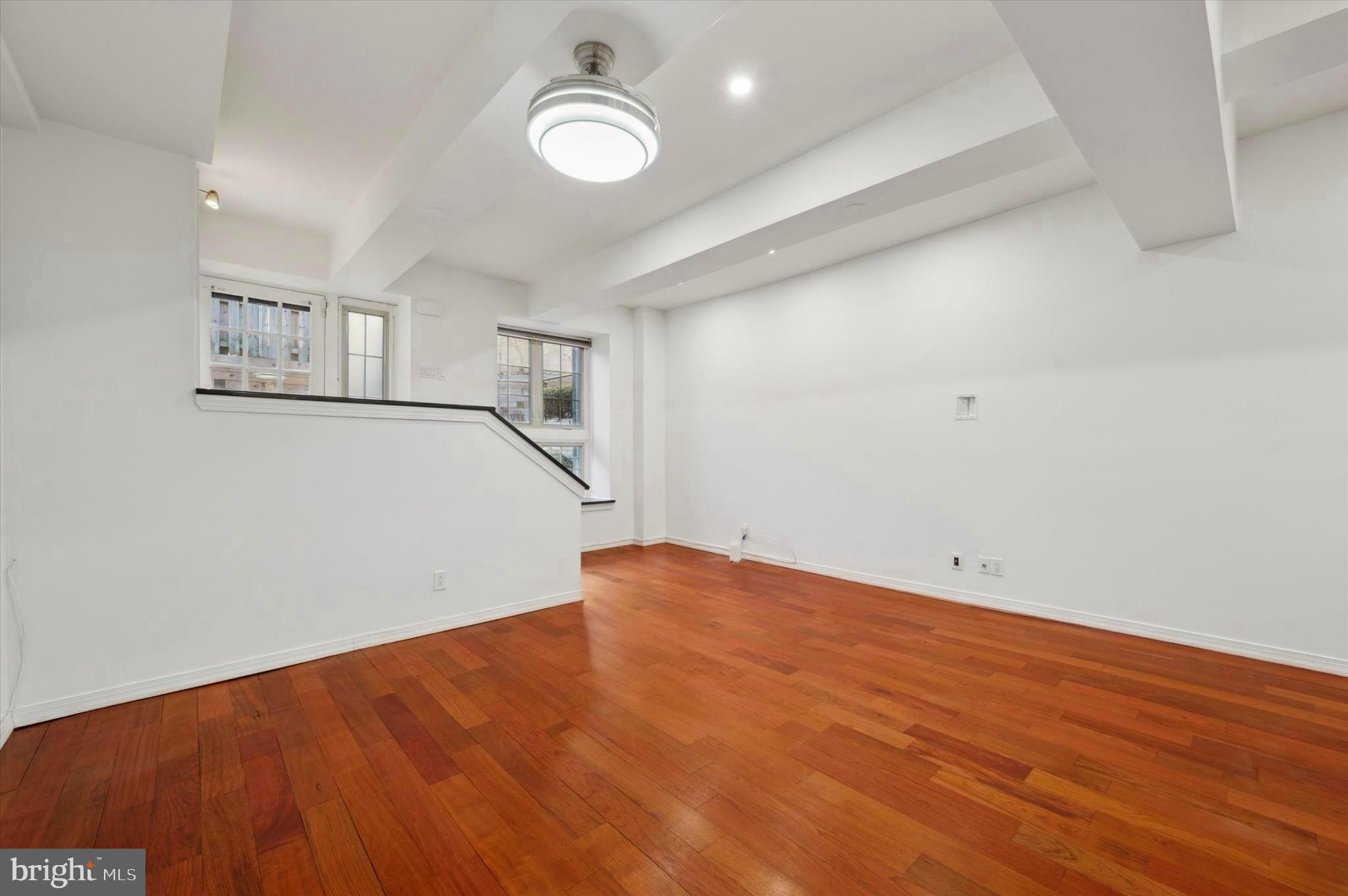 FAIRMOUNT - Residential