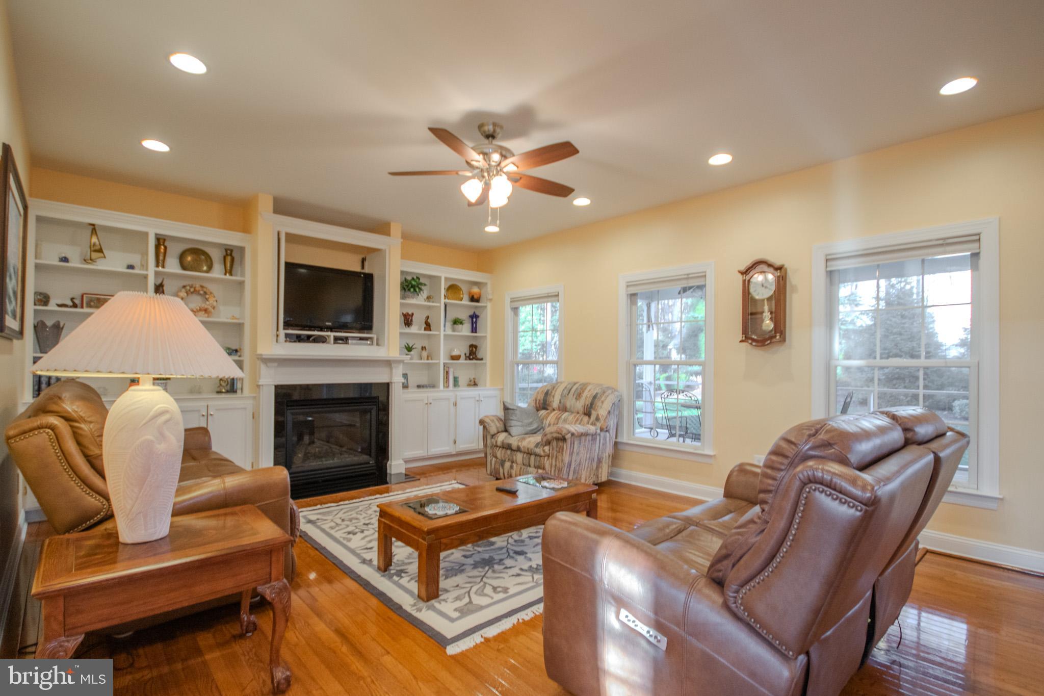 OLDE TOWN - Residential