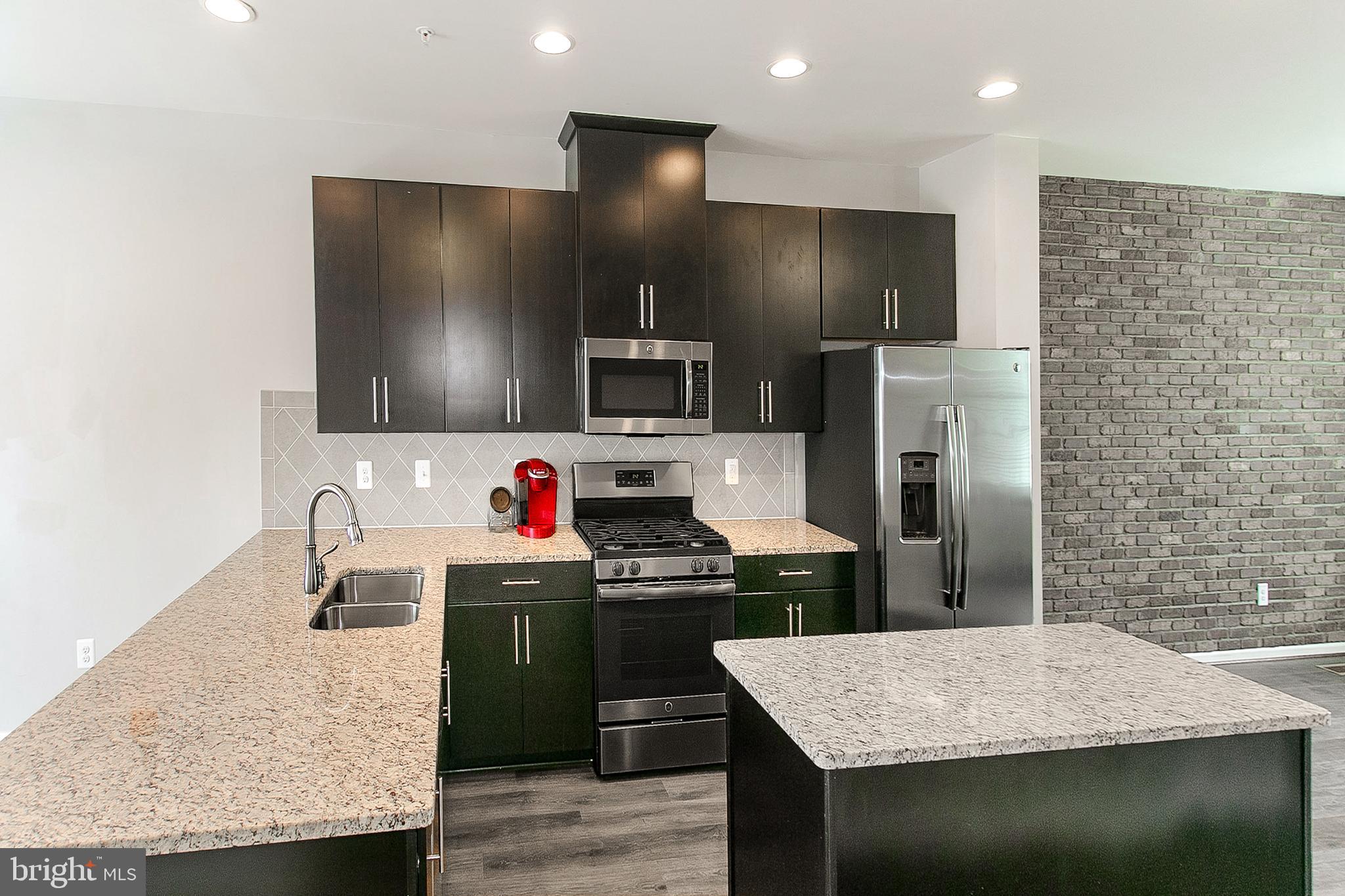 CRESCENT PLACE - Residential