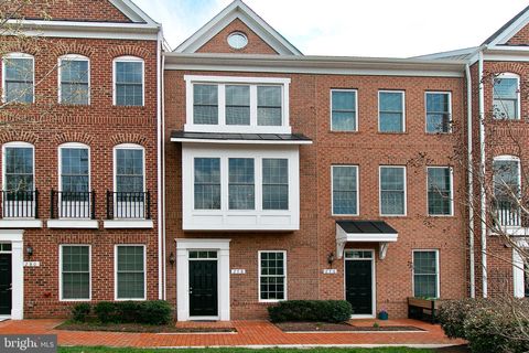 Townhouse For Sale - 278 Train Whistle Terrace<br/> LEESBURG, VA 20175