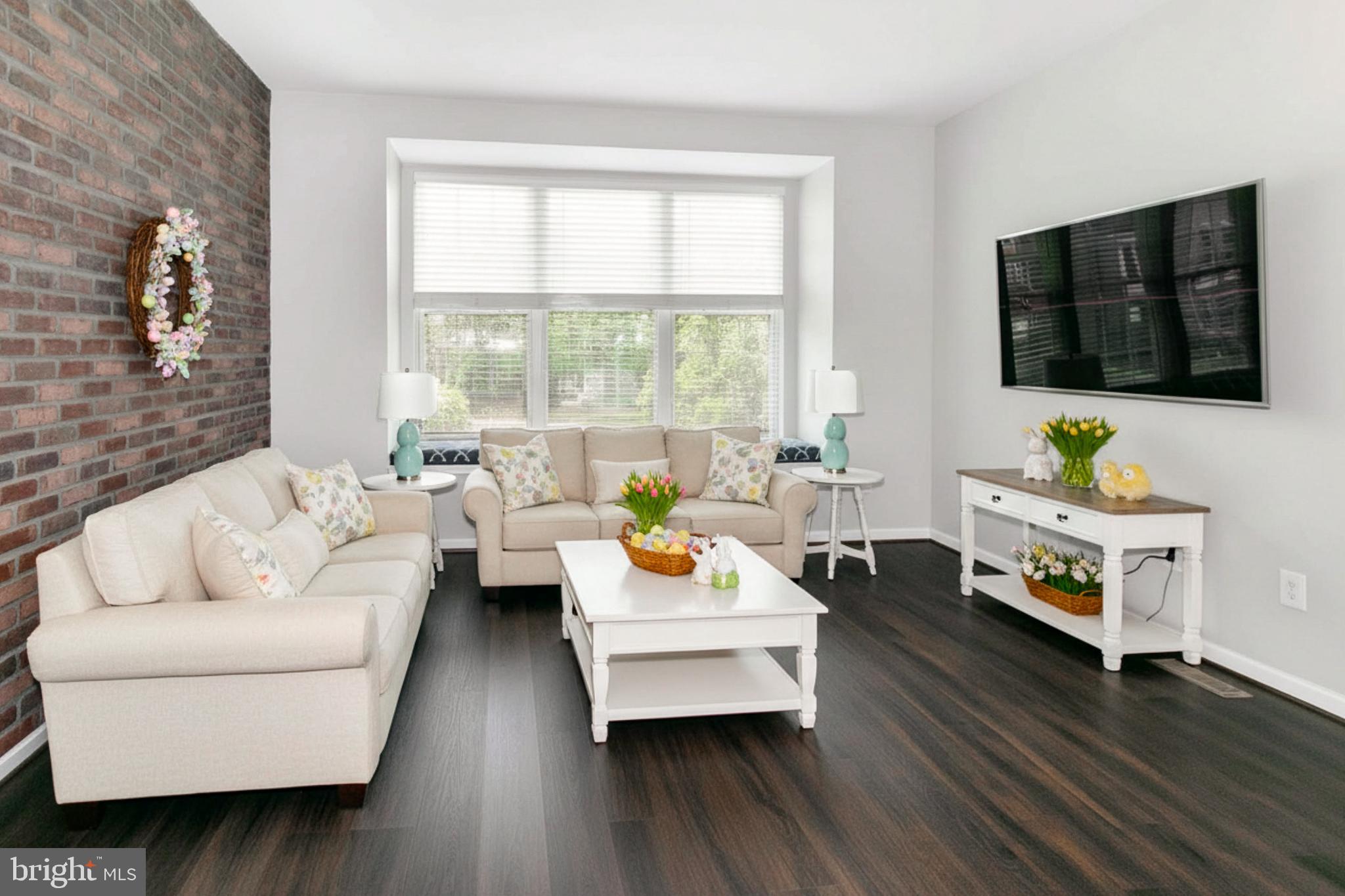 CRESCENT PLACE - Residential