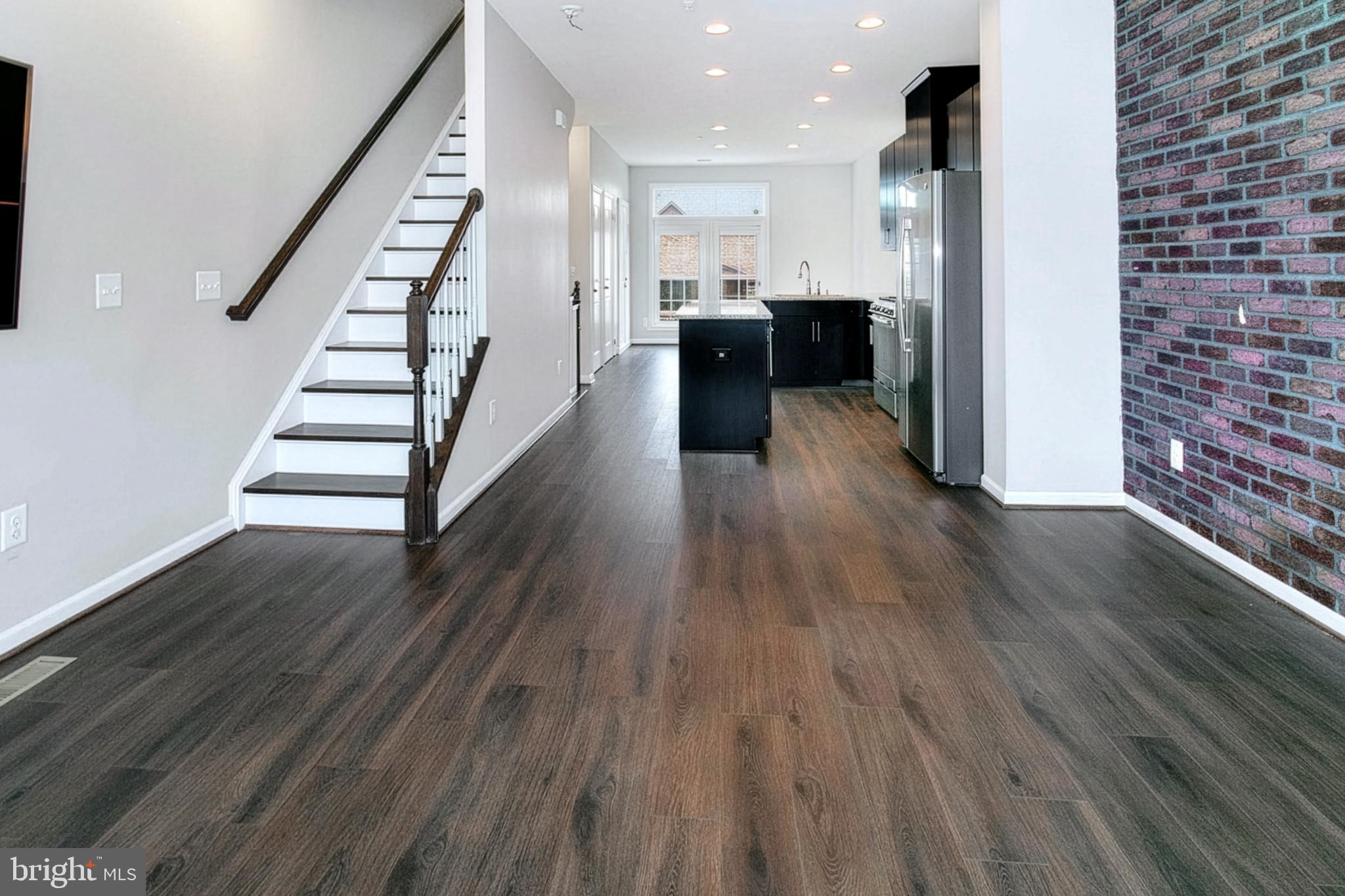 CRESCENT PLACE - Residential