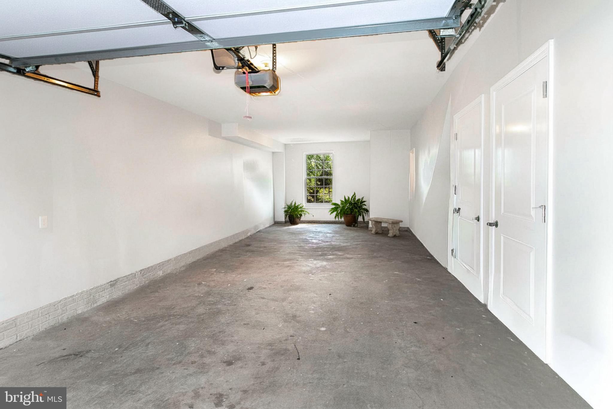 CRESCENT PLACE - Residential