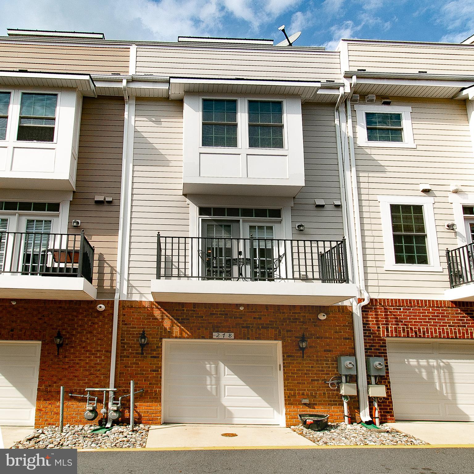 CRESCENT PLACE - Residential