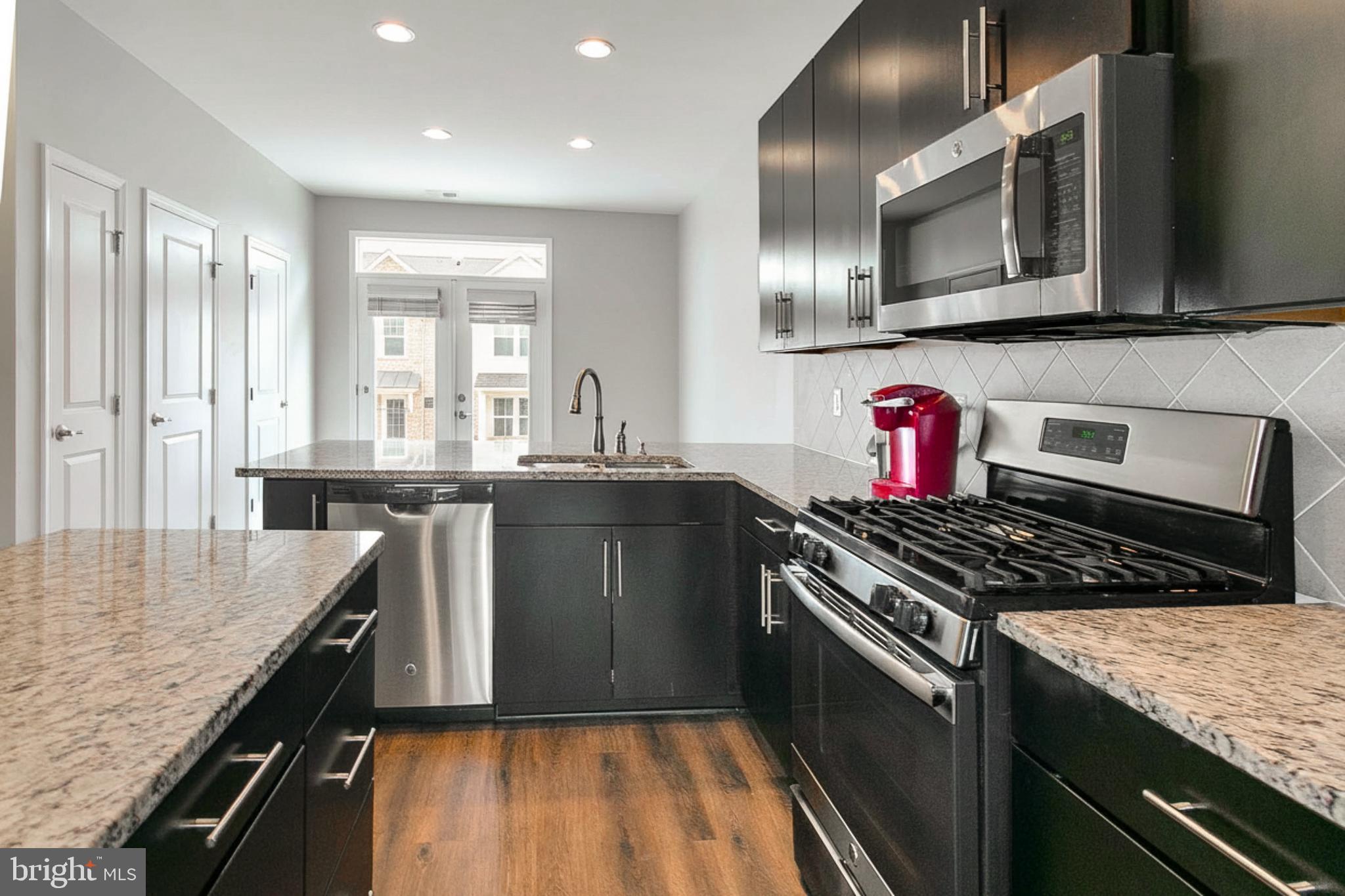 CRESCENT PLACE - Residential