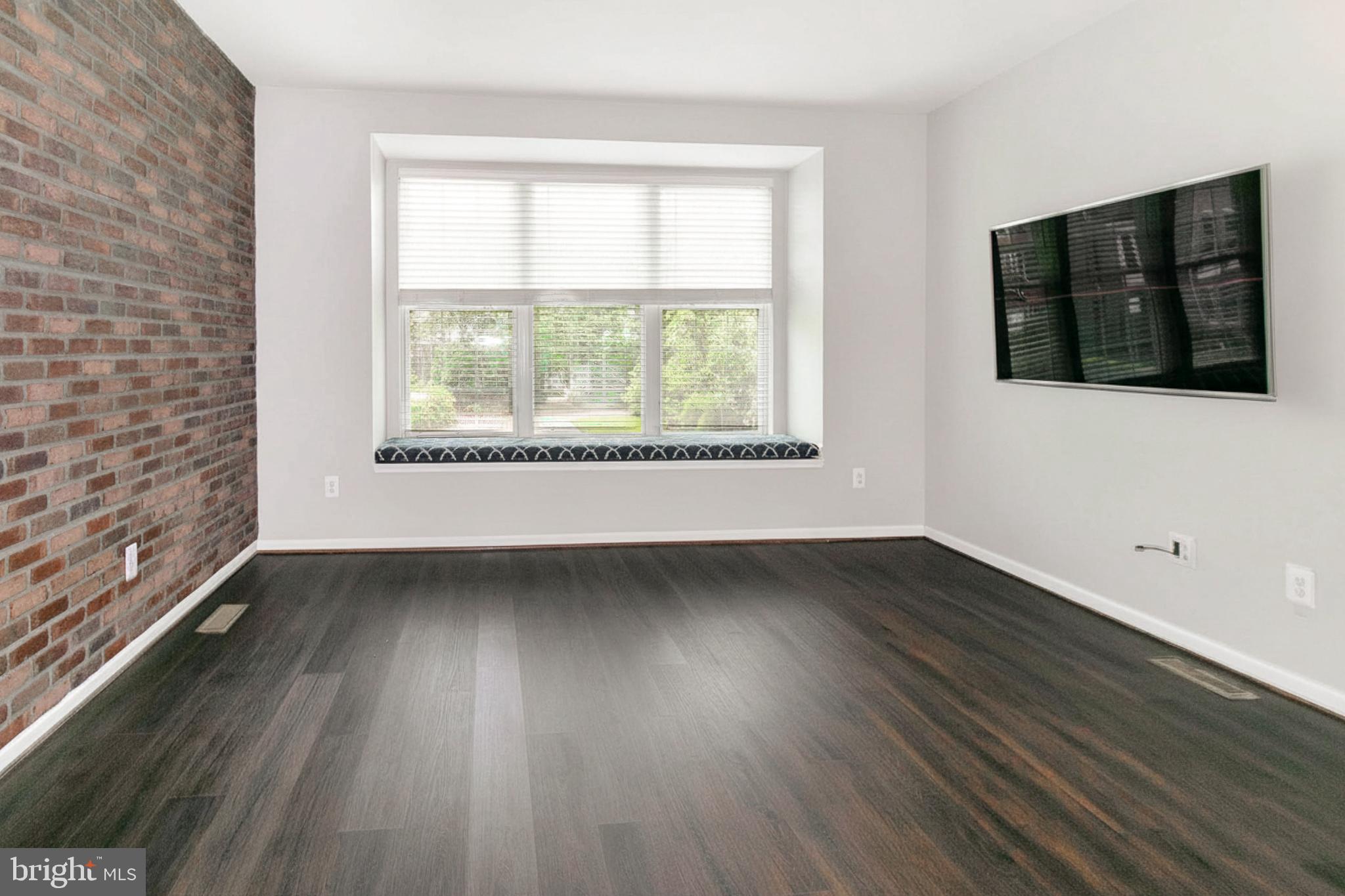 CRESCENT PLACE - Residential