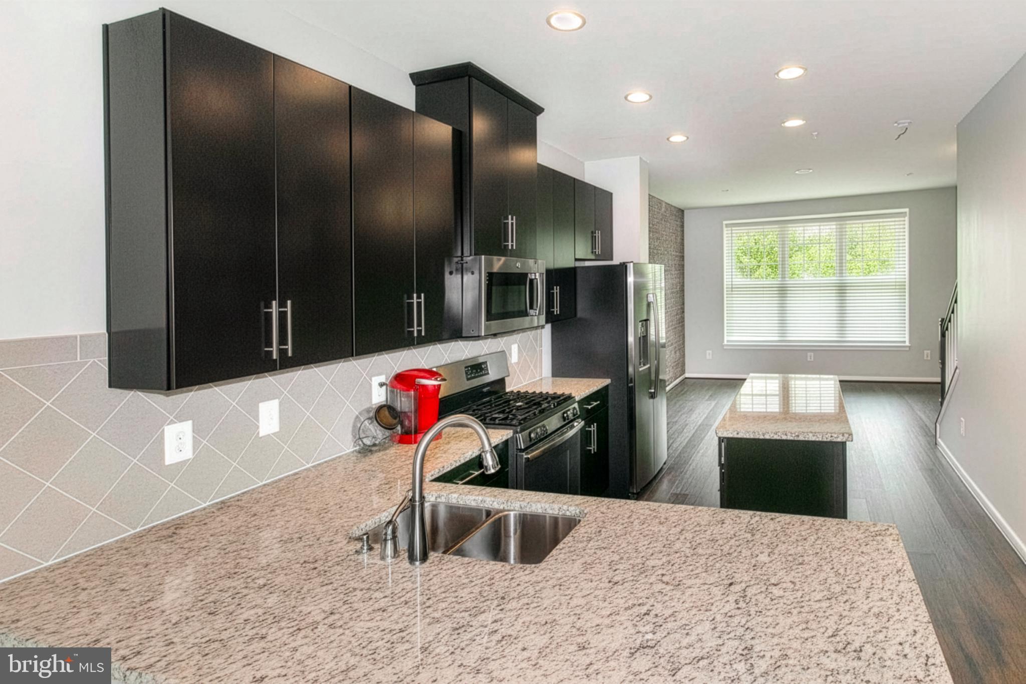 CRESCENT PLACE - Residential