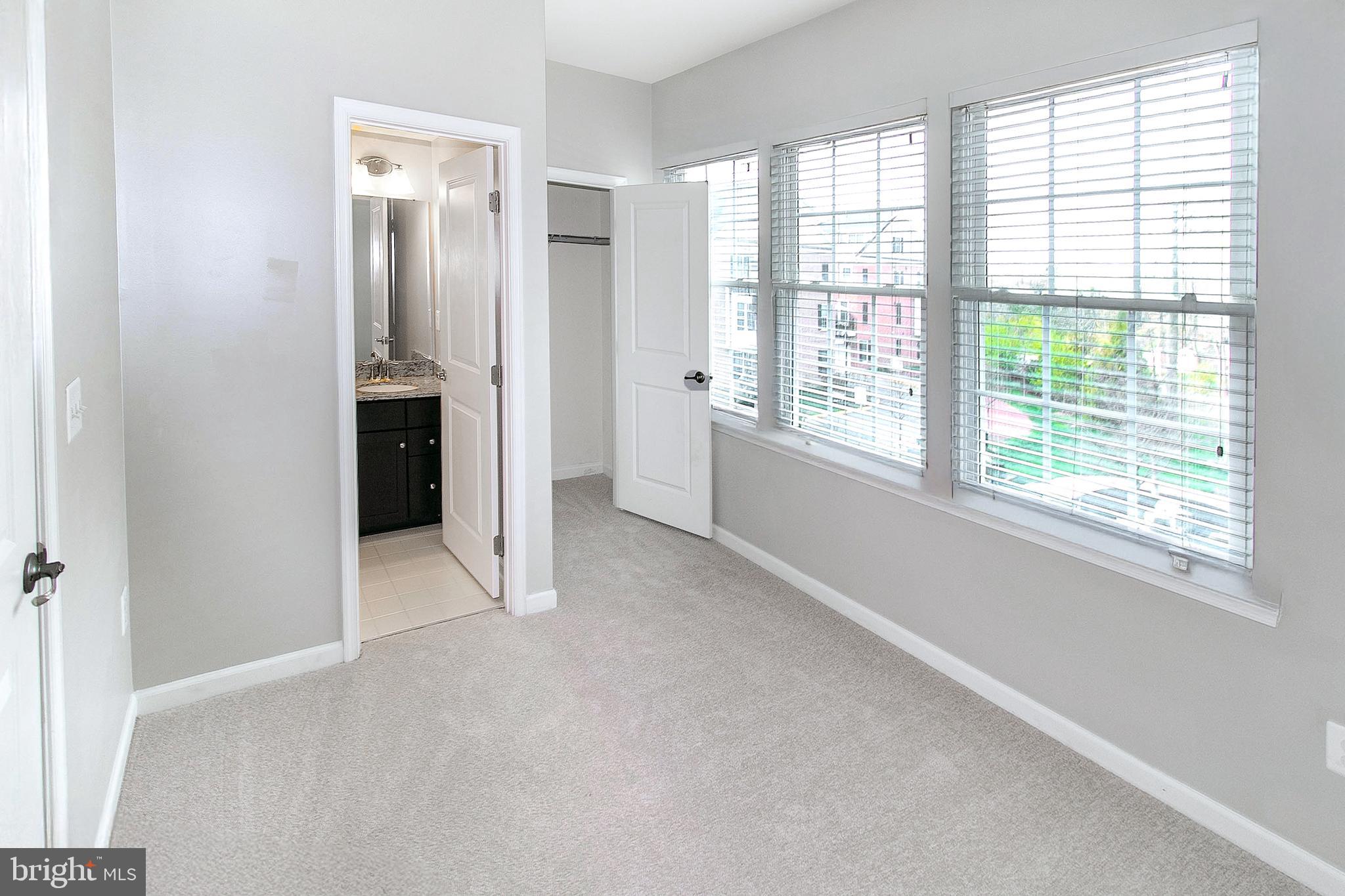 CRESCENT PLACE - Residential