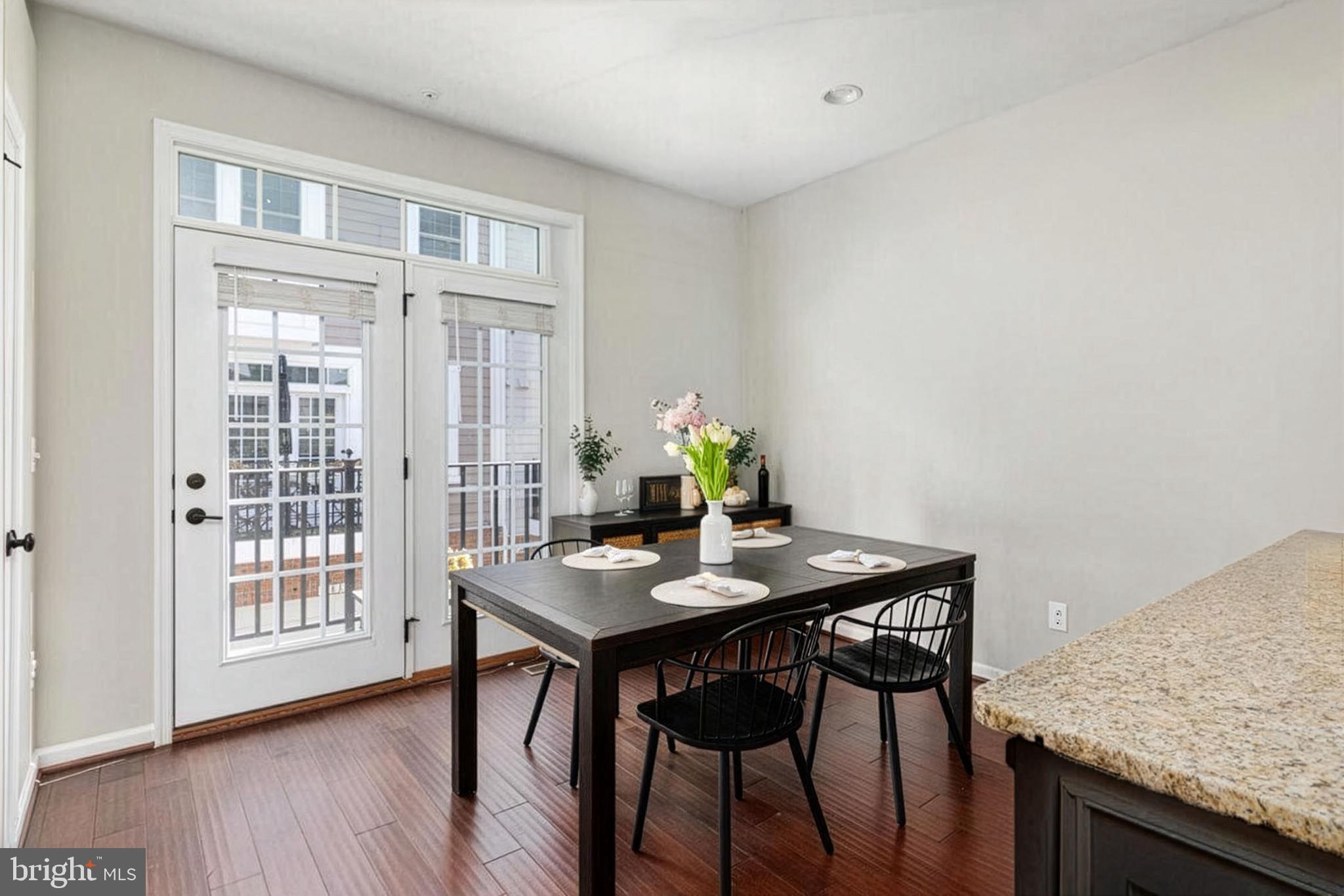 CRESCENT PLACE - Residential