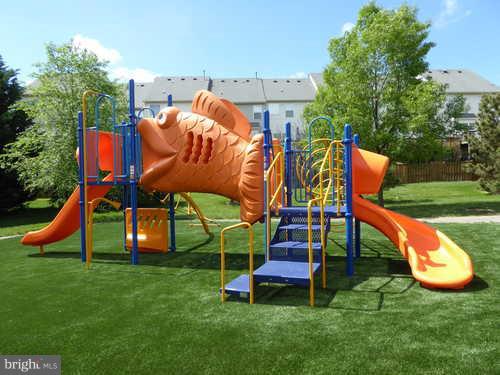 CARDINAL PLACE - Residential