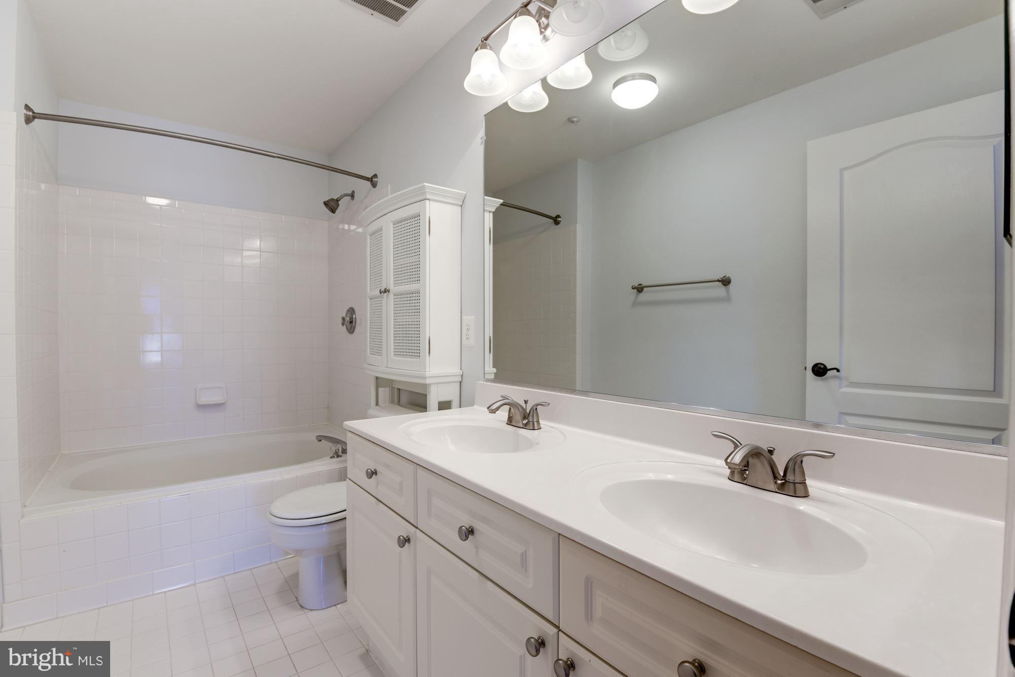 CARDINAL PLACE - Residential