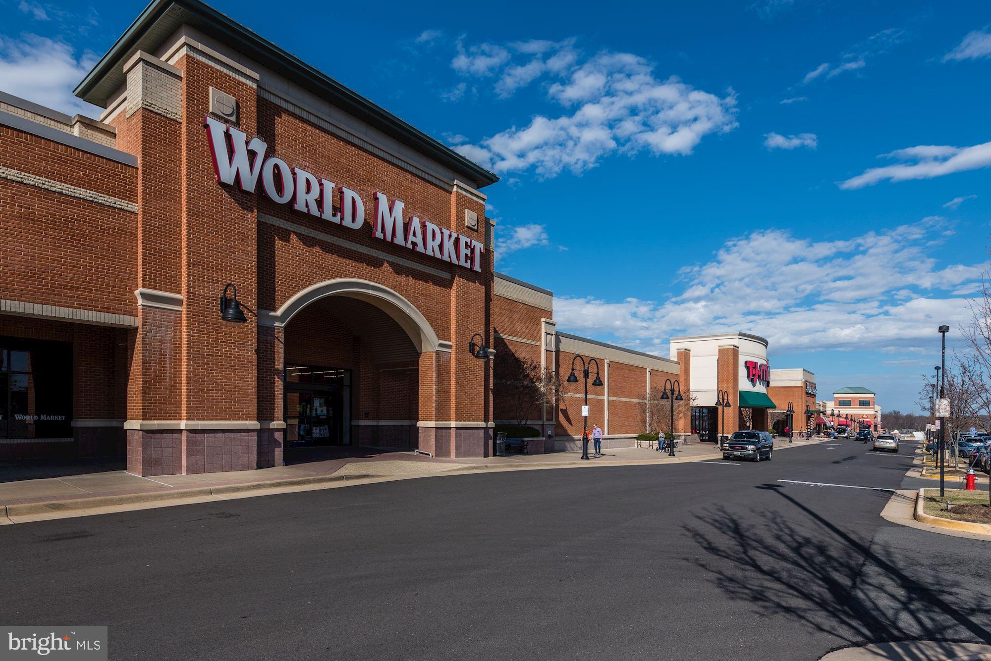 CARDINAL PLACE - Residential