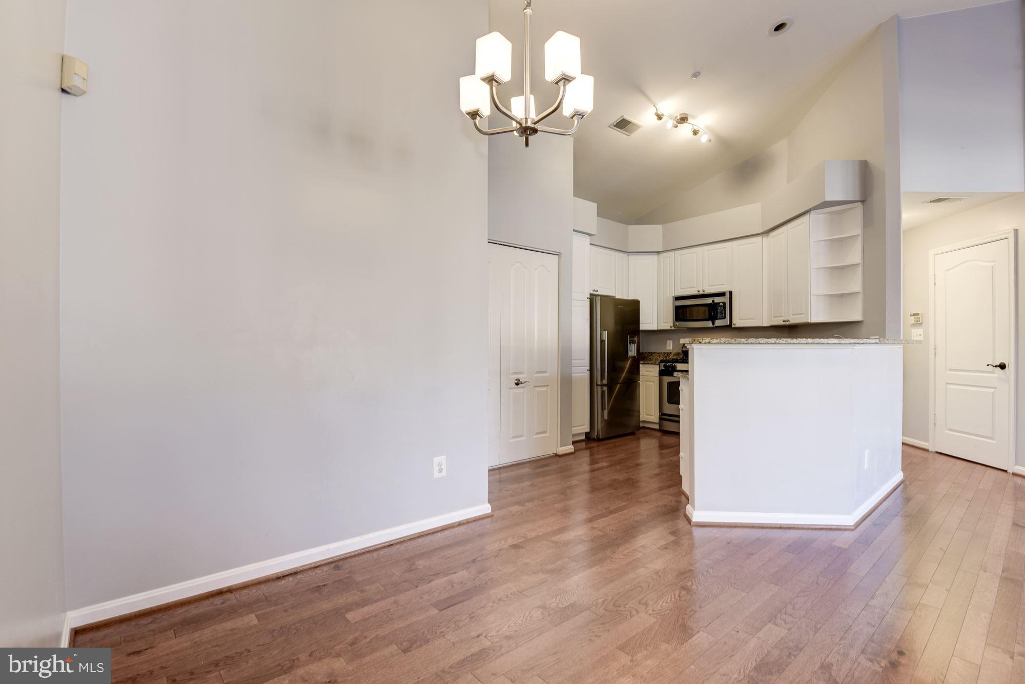 CARDINAL PLACE - Residential