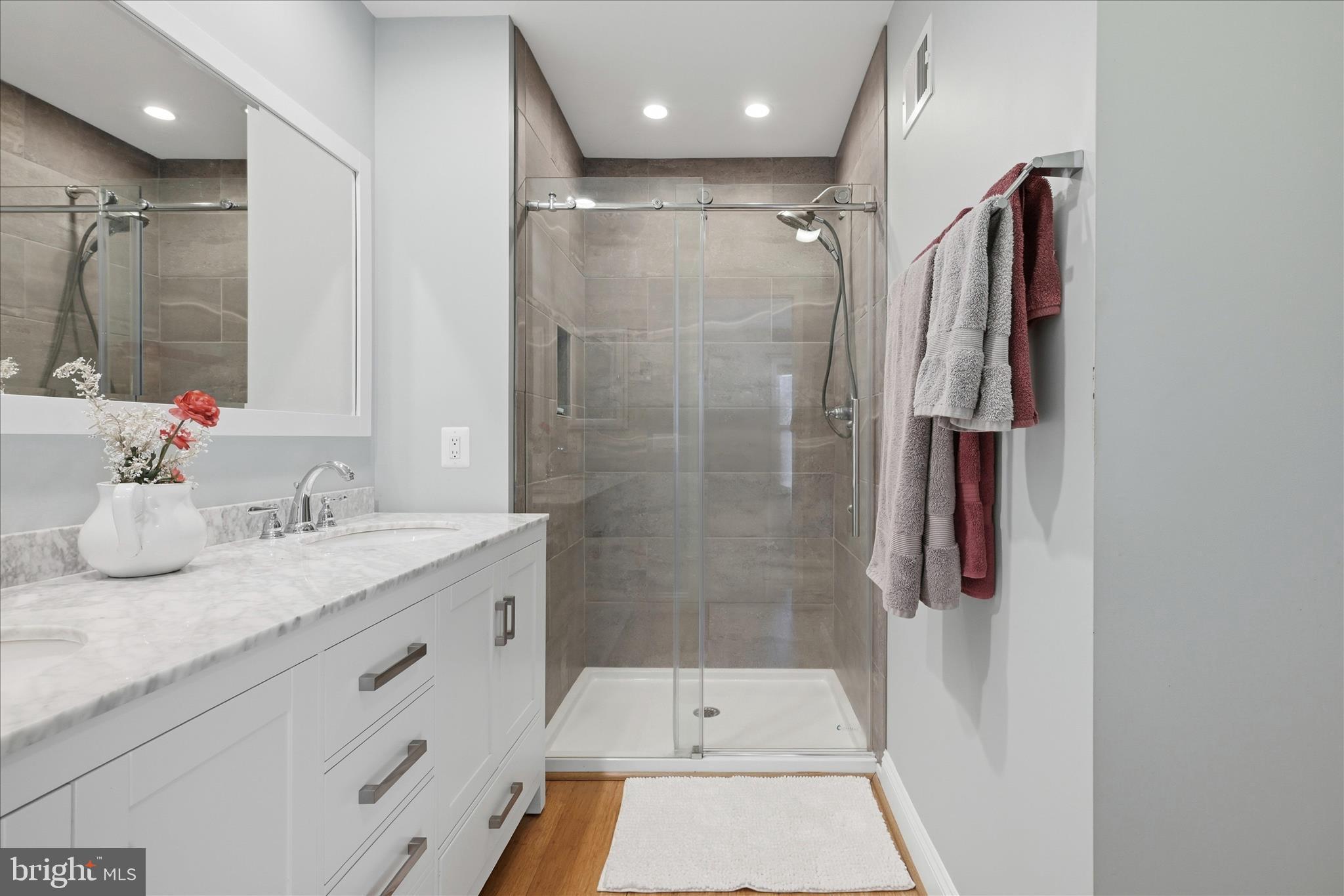 APPLE MT LAKE - Residential