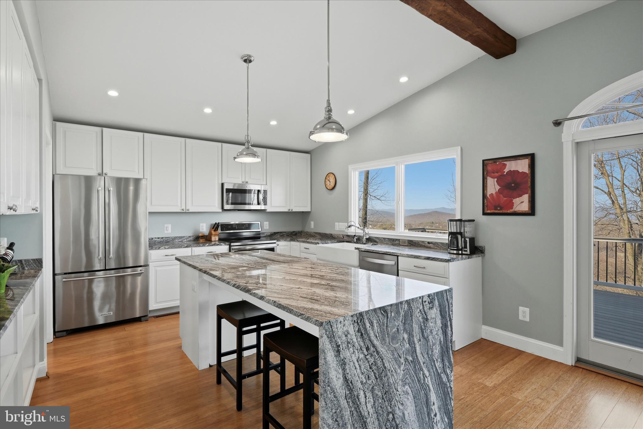 APPLE MT LAKE - Residential