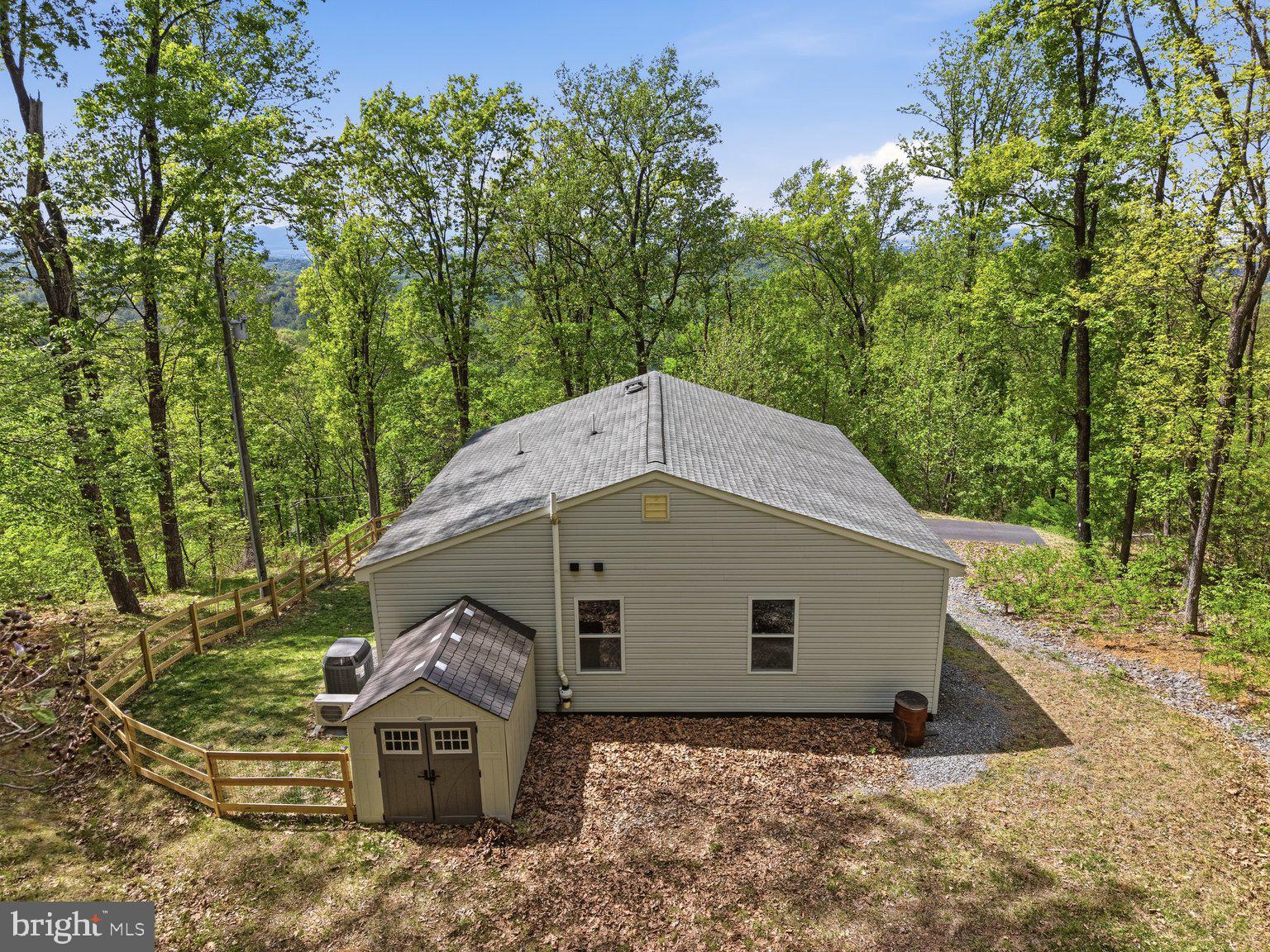 APPLE MT LAKE - Residential