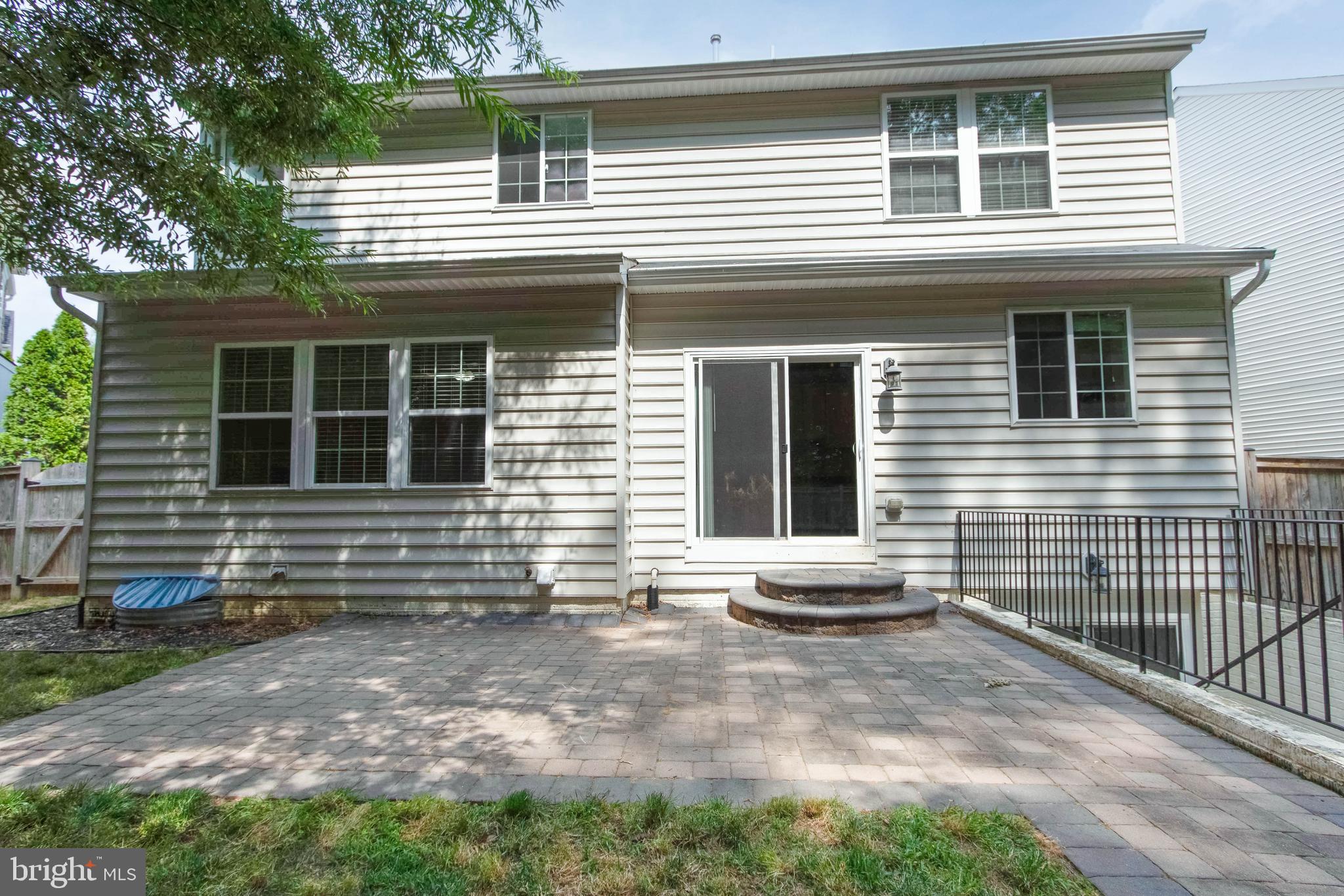 VAN BUREN VILLAGE - Residential Lease