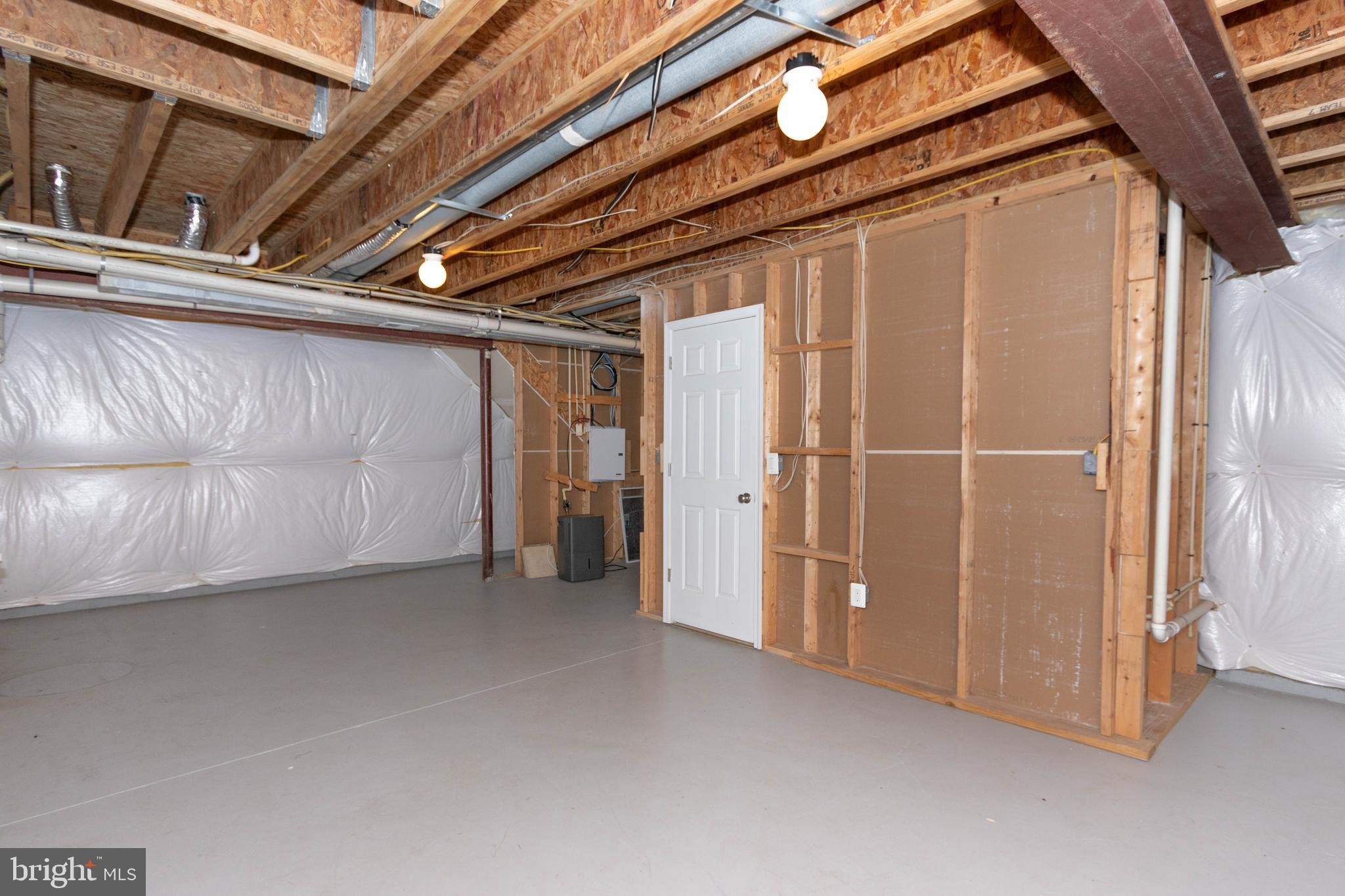 VAN BUREN VILLAGE - Residential Lease