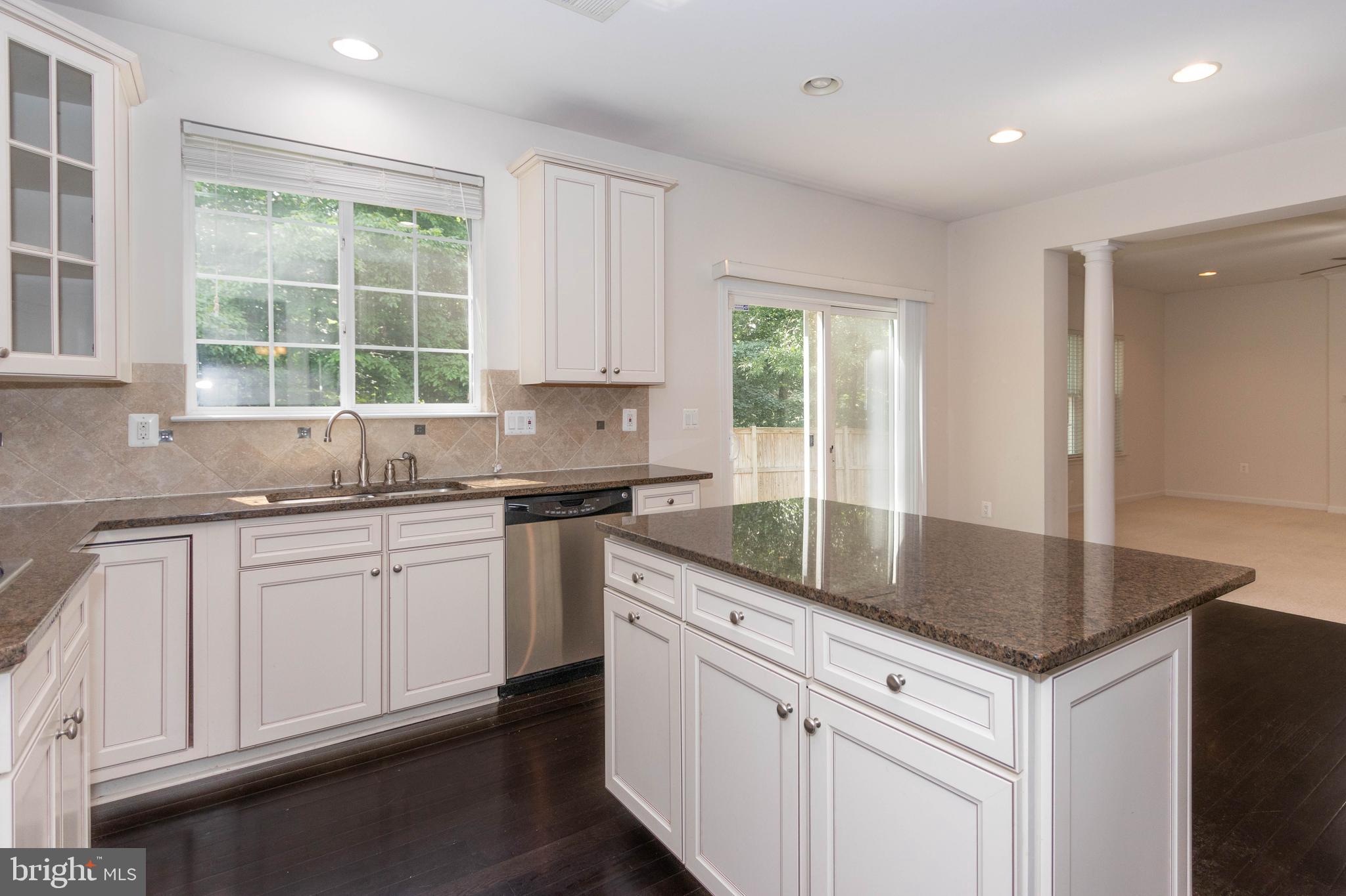 VAN BUREN VILLAGE - Residential Lease