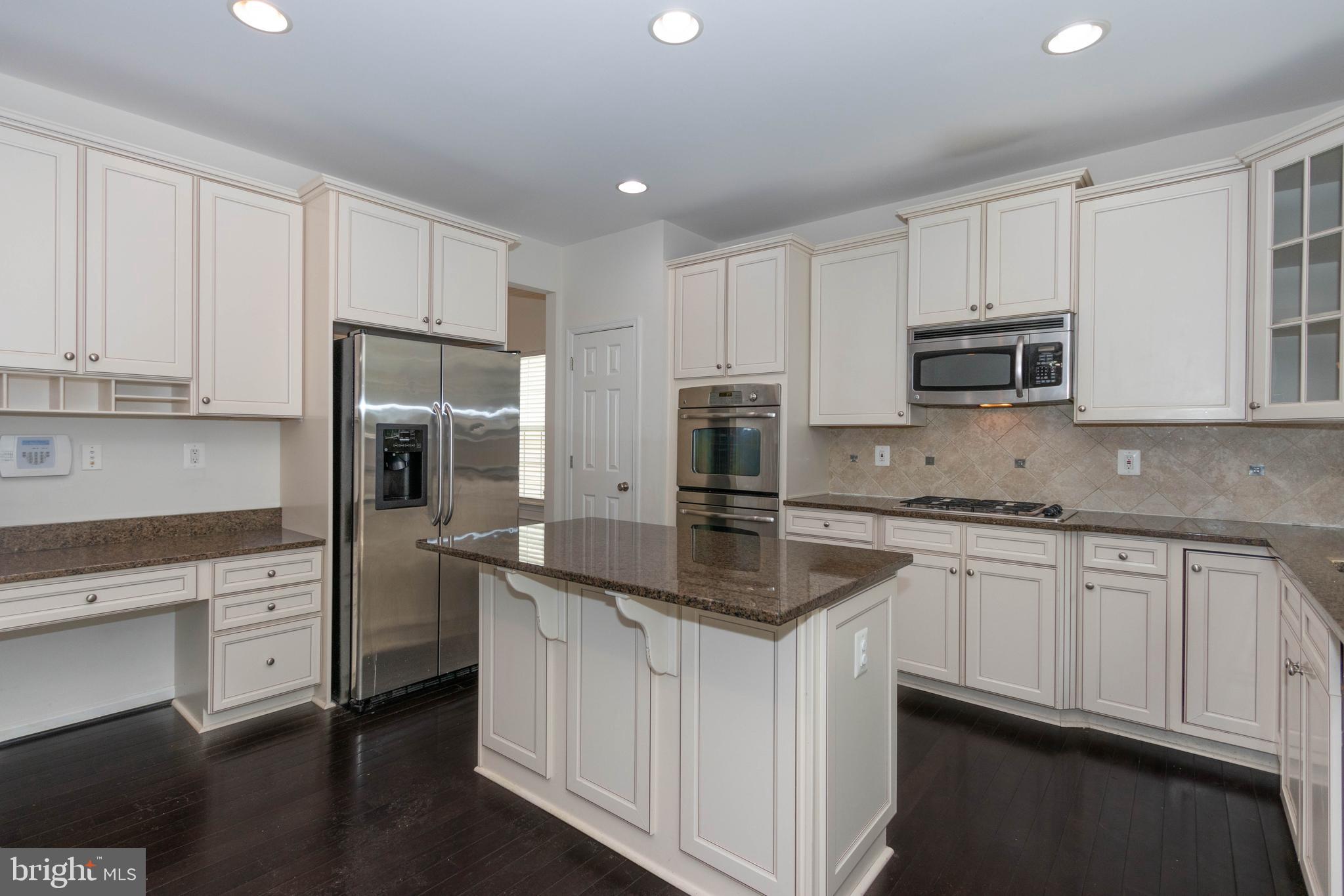 VAN BUREN VILLAGE - Residential Lease