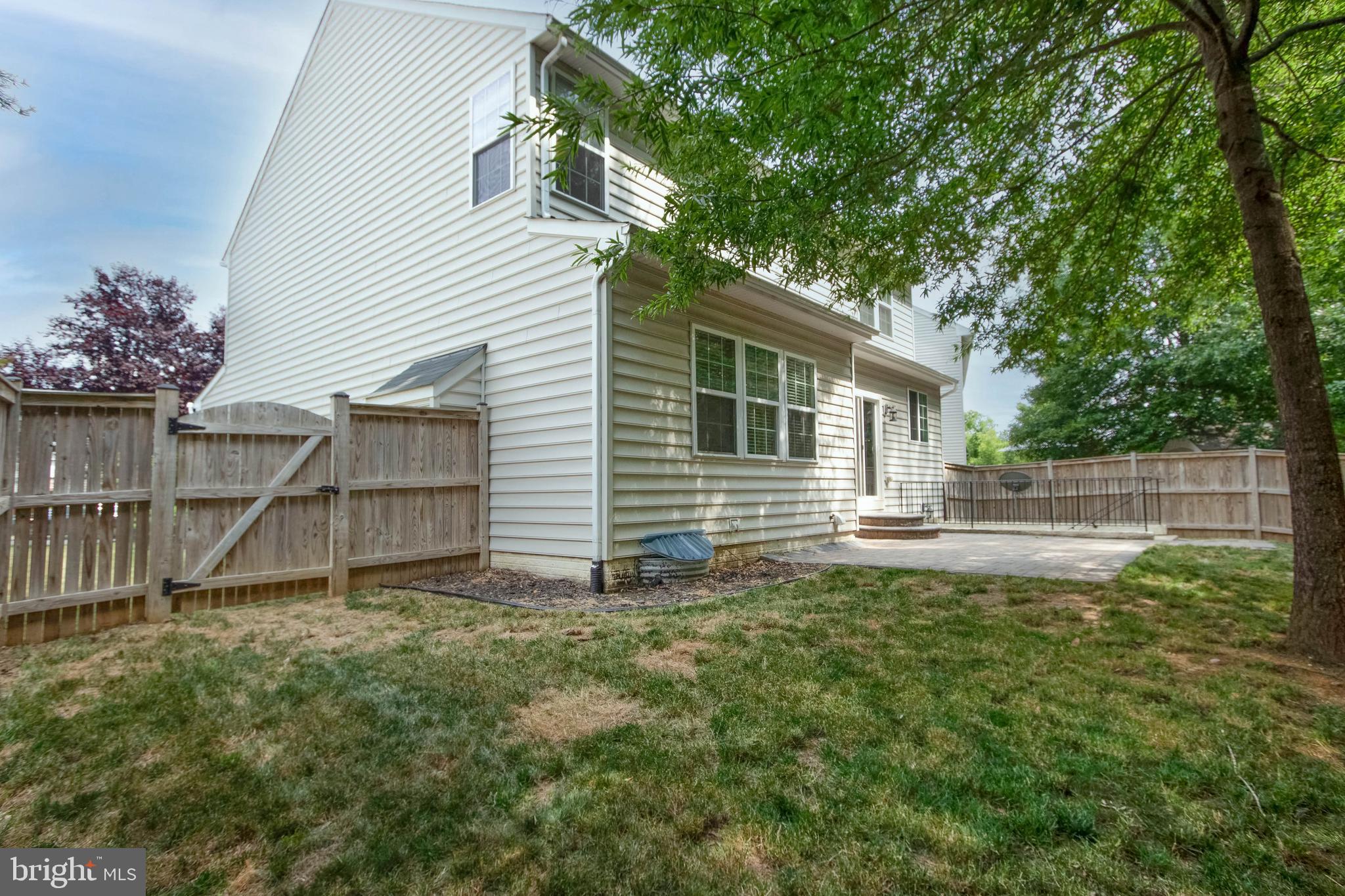 VAN BUREN VILLAGE - Residential Lease