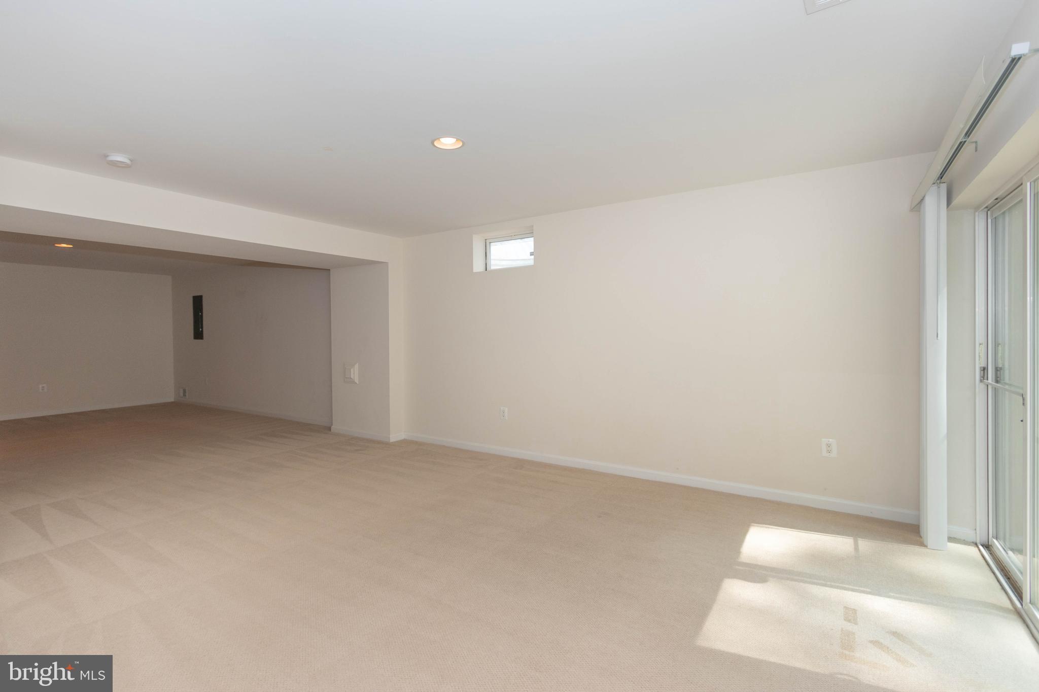 VAN BUREN VILLAGE - Residential Lease