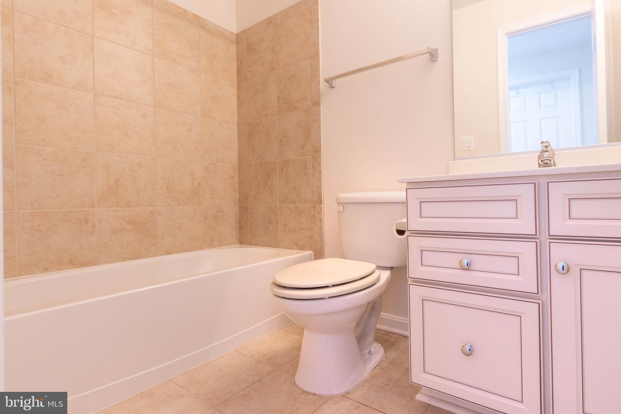 VAN BUREN VILLAGE - Residential Lease