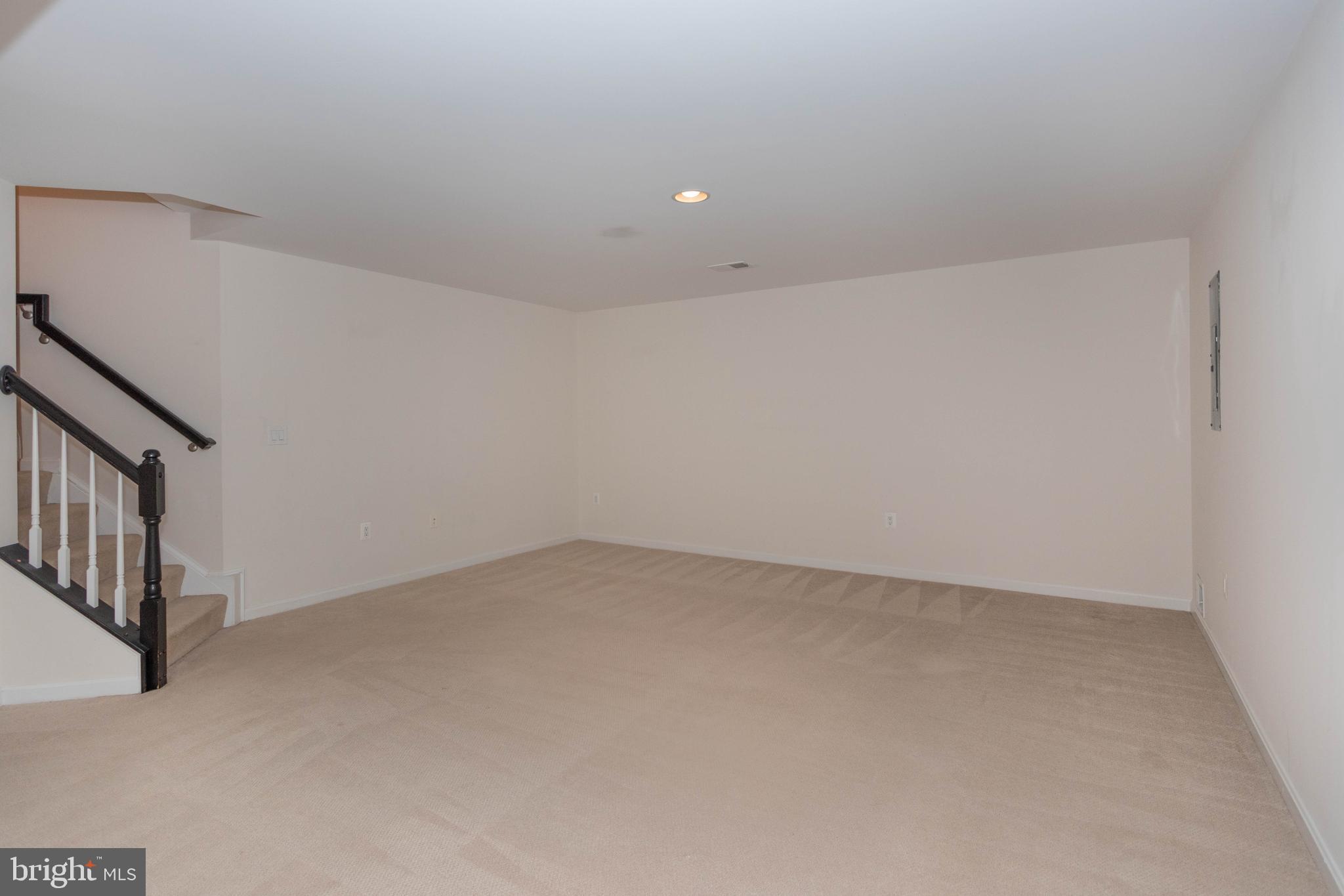 VAN BUREN VILLAGE - Residential Lease