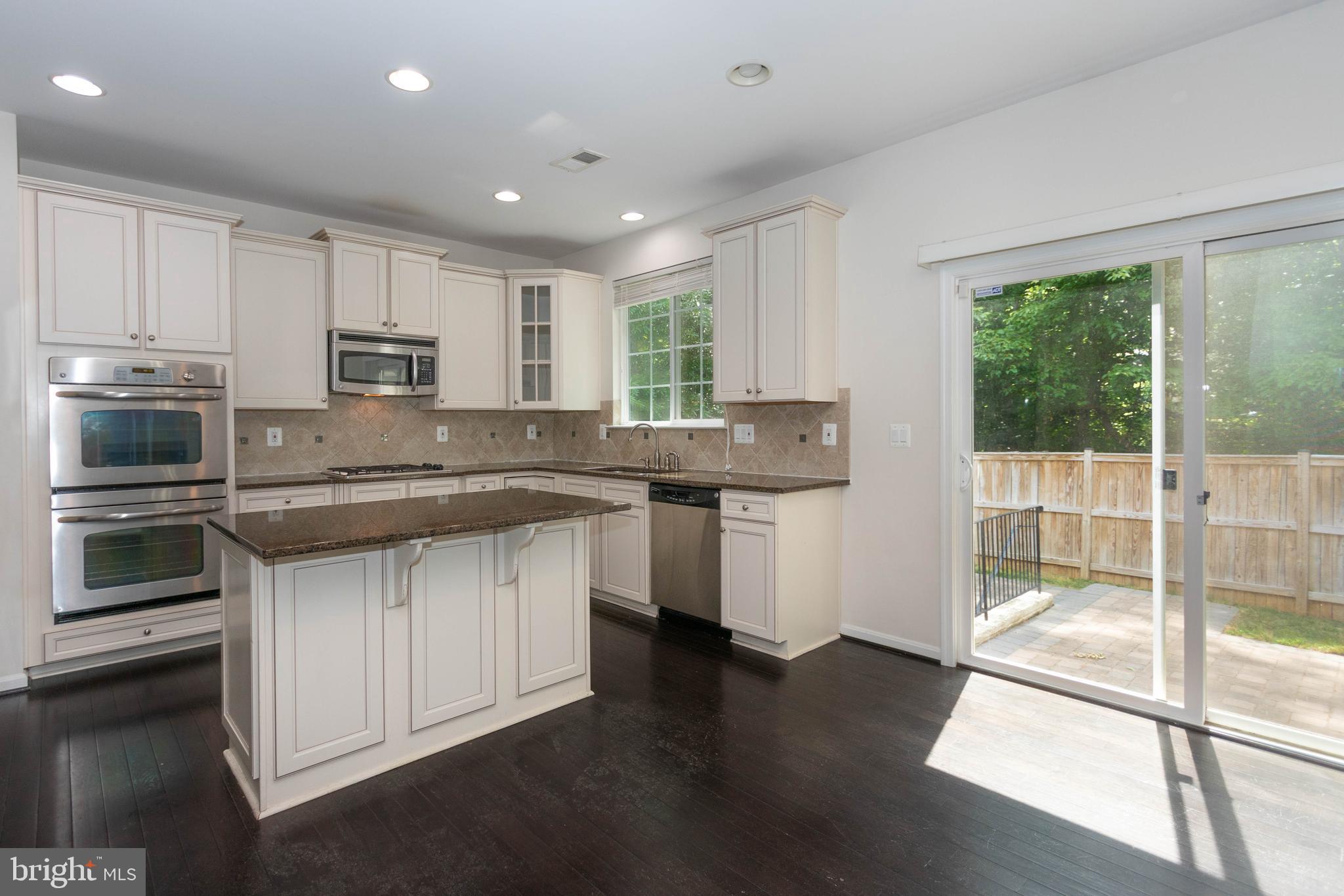 VAN BUREN VILLAGE - Residential Lease