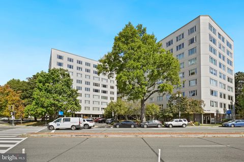 Photo of 2475 Virginia Avenue NW #223, WASHINGTON, DC 20037 (MLS # DCDC2226298) Photo of 2475 Virginia Avenue NW #223, WASHINGTON, DC 20037 (MLS # DCDC2226298)