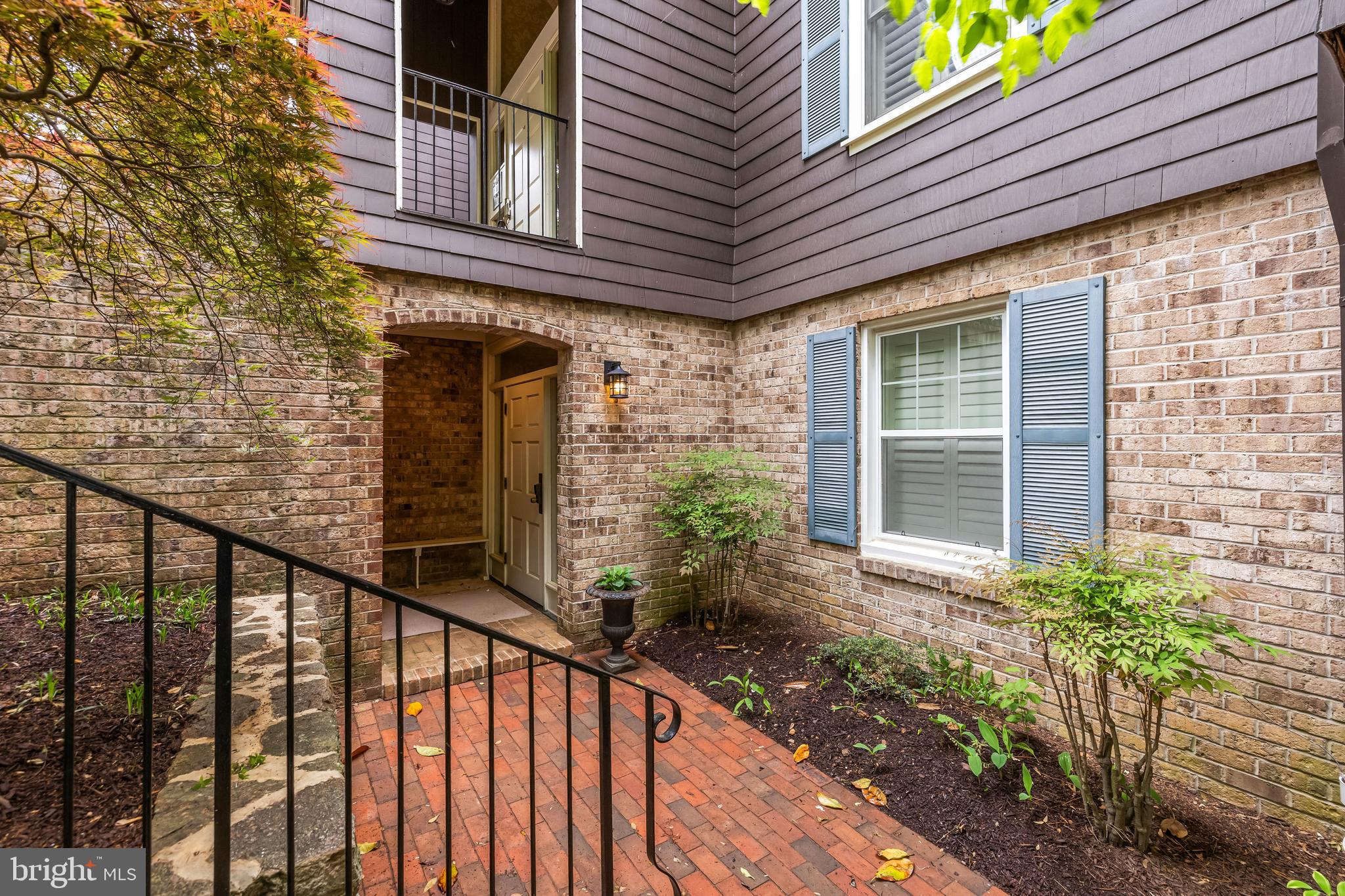 DEVON HILL - Residential