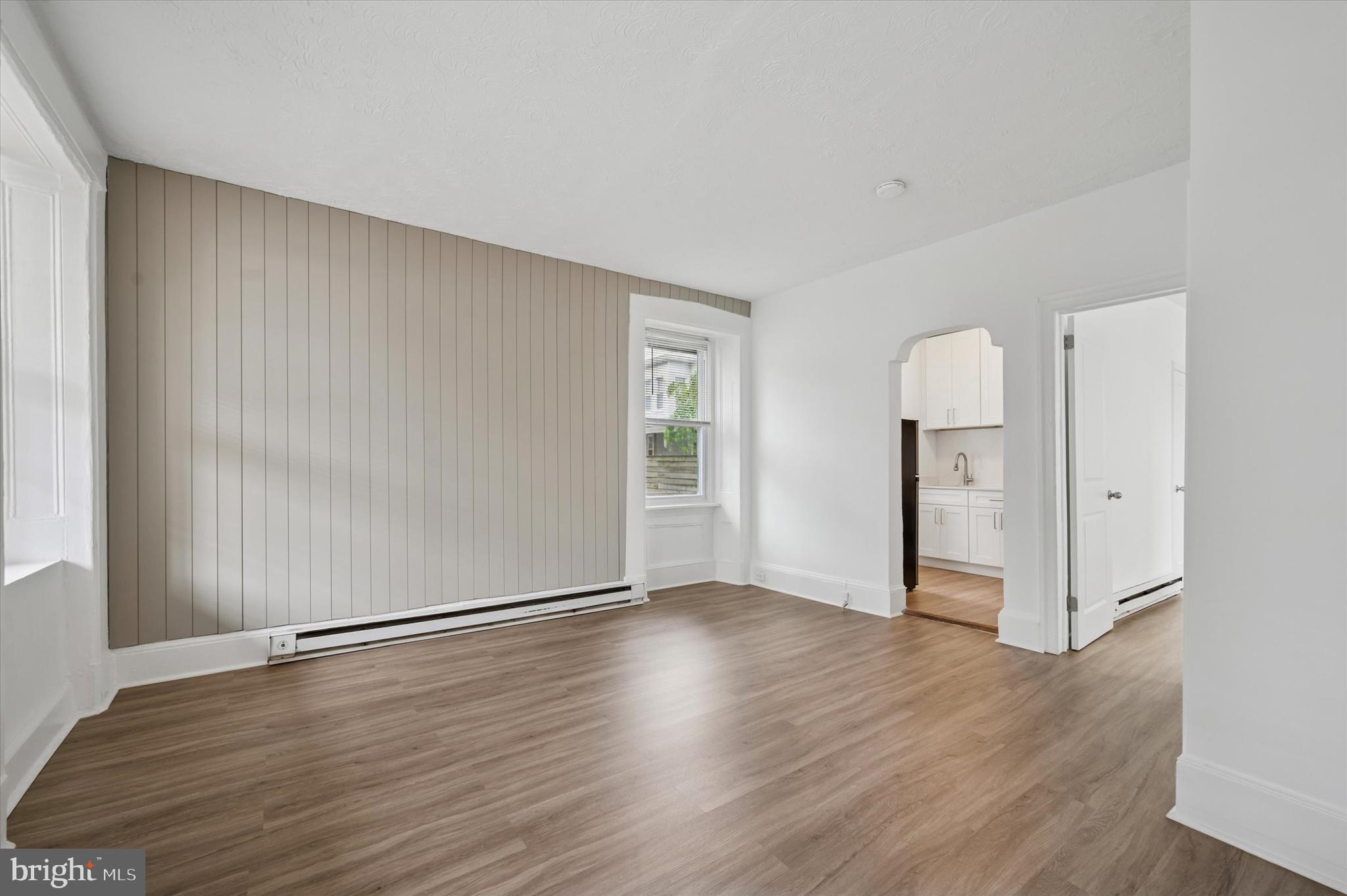 ROXBOROUGH - Commercial Sale