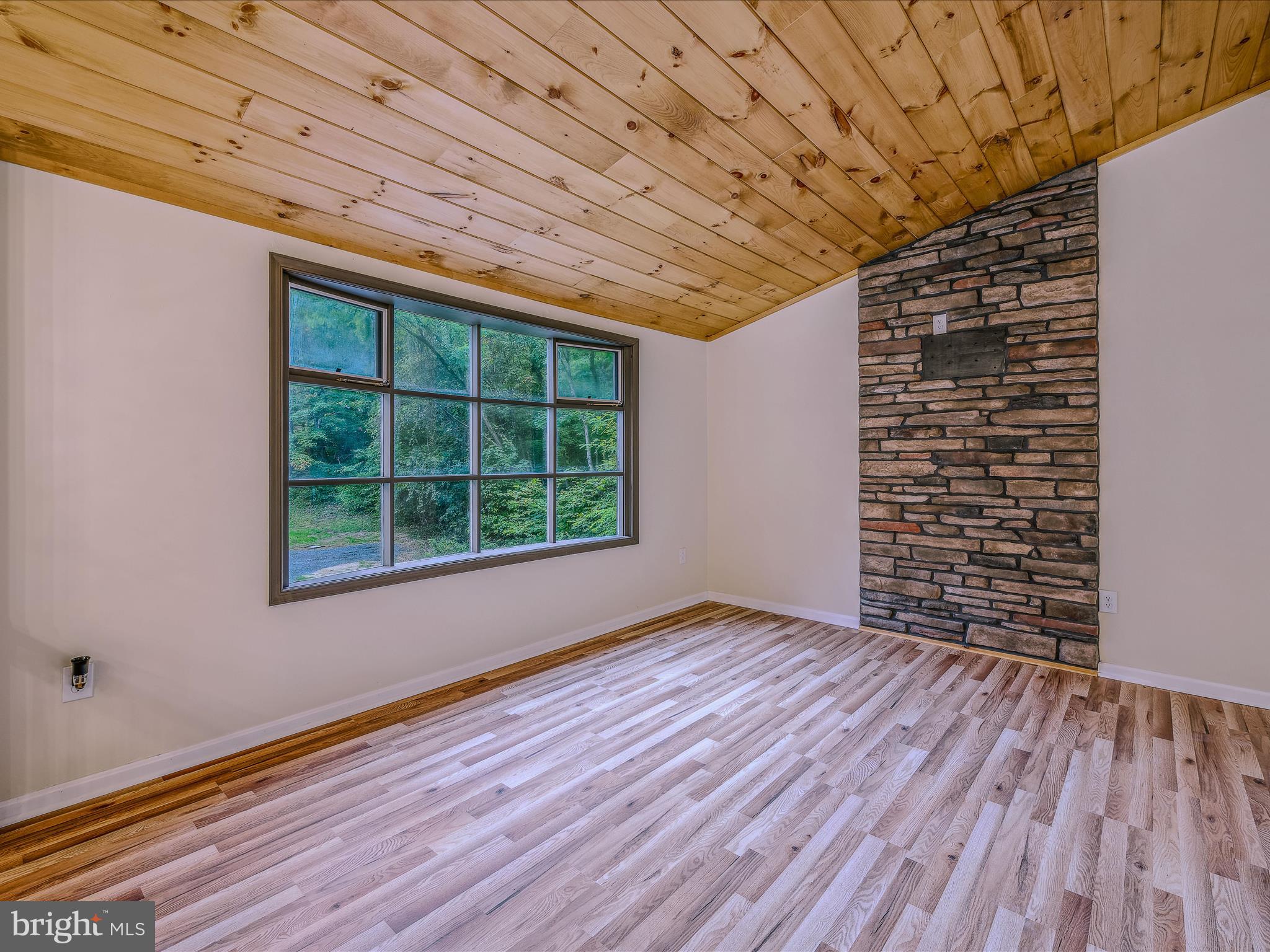 SHIRLEY FARMS - Residential