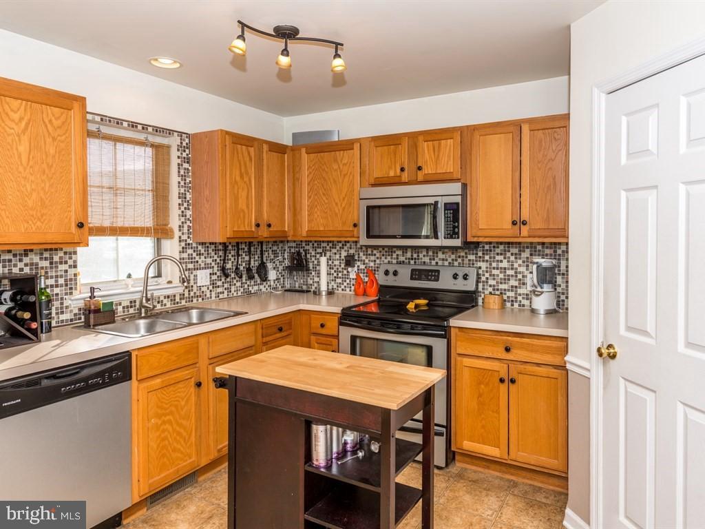HAMPTON CHASE - Residential