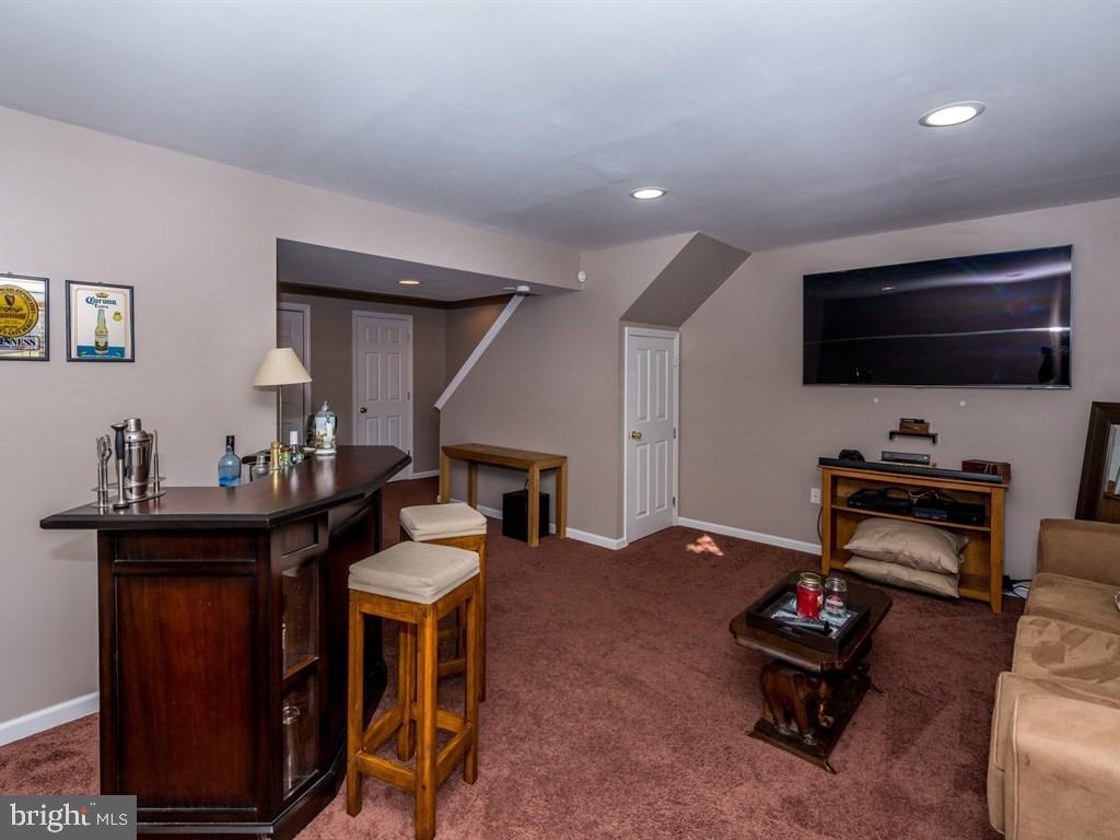 HAMPTON CHASE - Residential