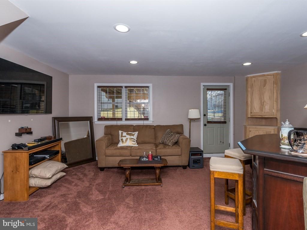HAMPTON CHASE - Residential