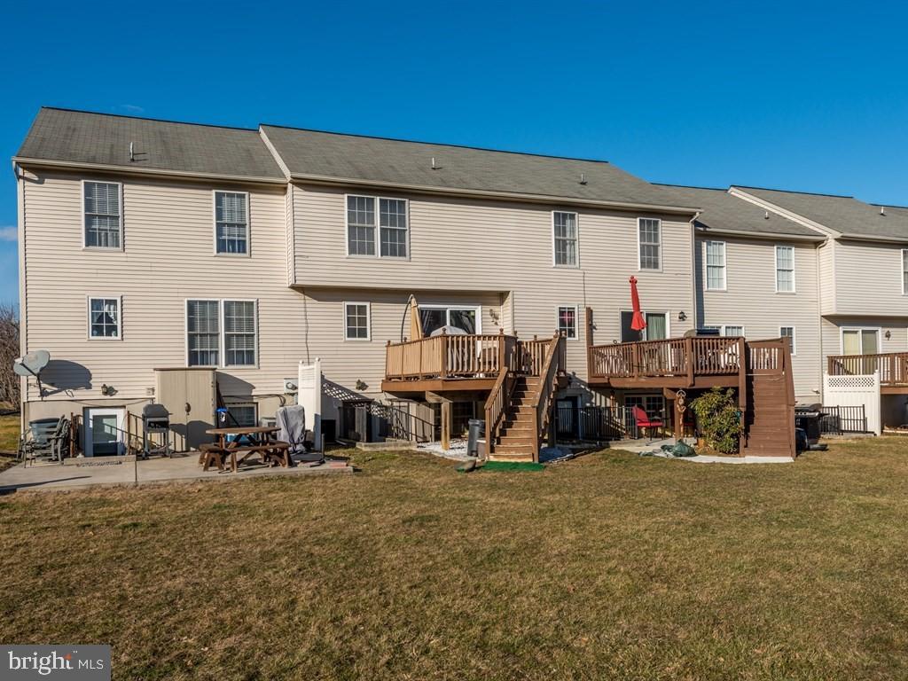 HAMPTON CHASE - Residential