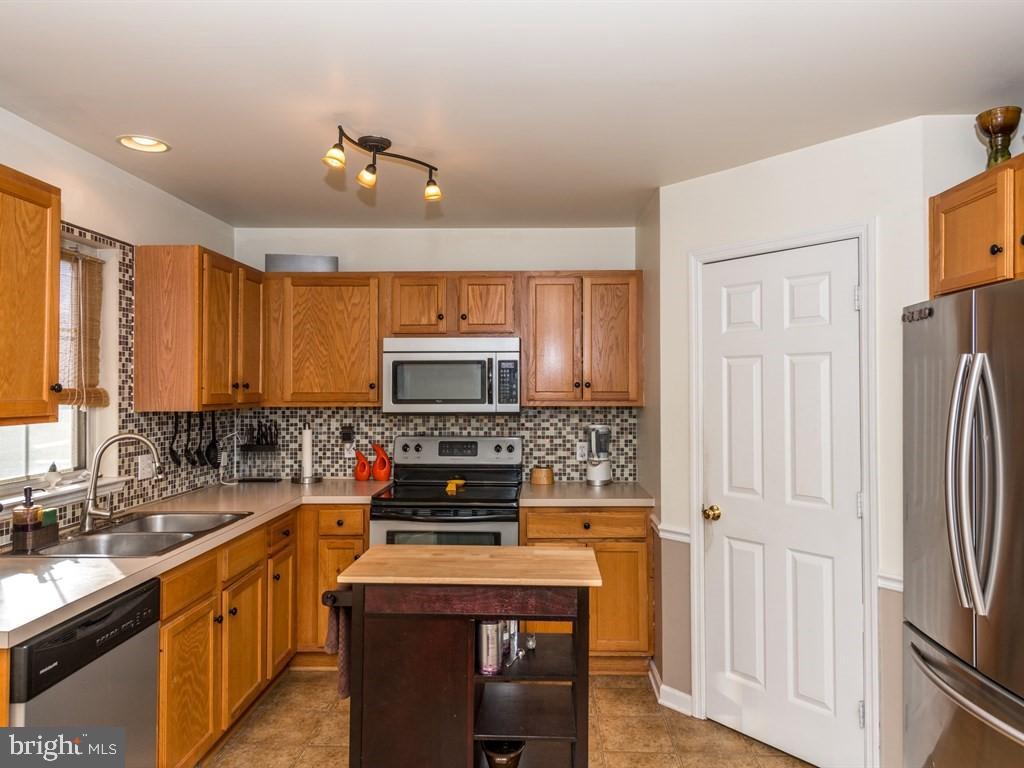 HAMPTON CHASE - Residential