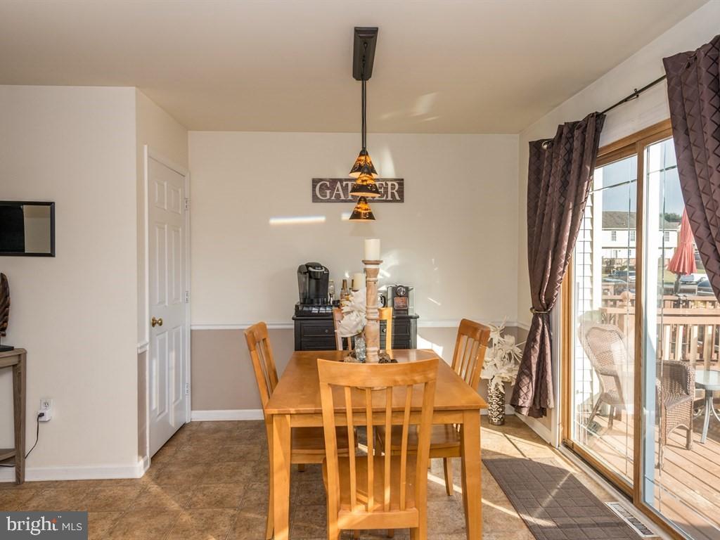HAMPTON CHASE - Residential