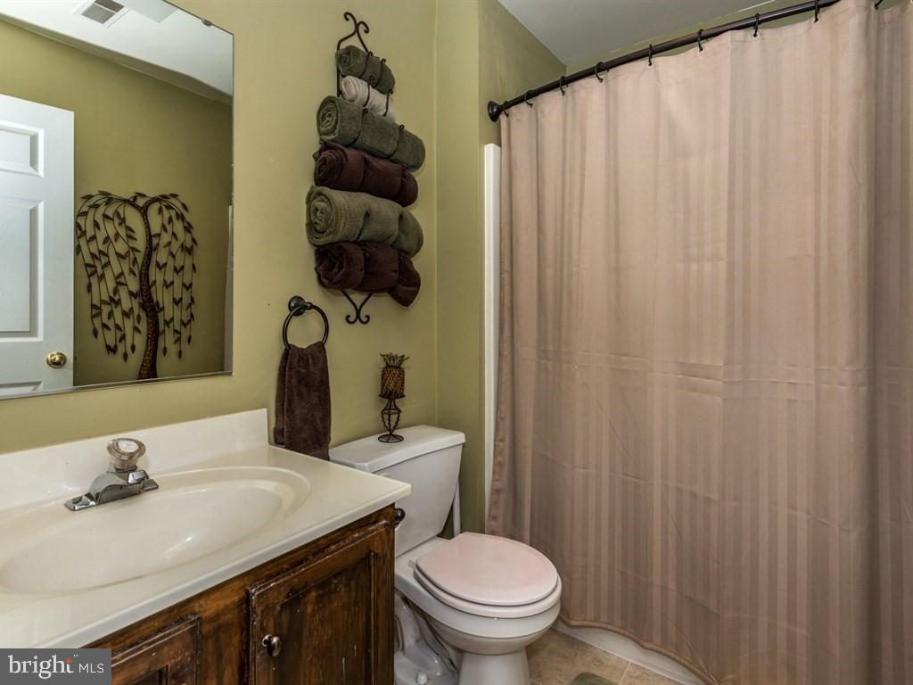 HAMPTON CHASE - Residential