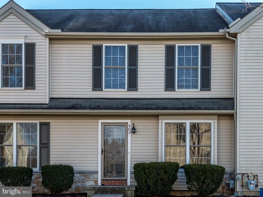 HAMPTON CHASE - Residential