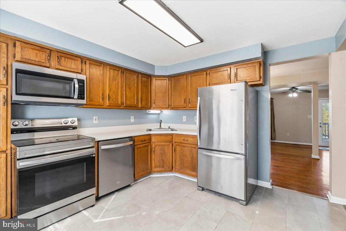 7991 WINDSAIL COURT