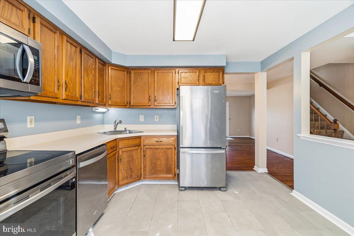 7991 WINDSAIL COURT