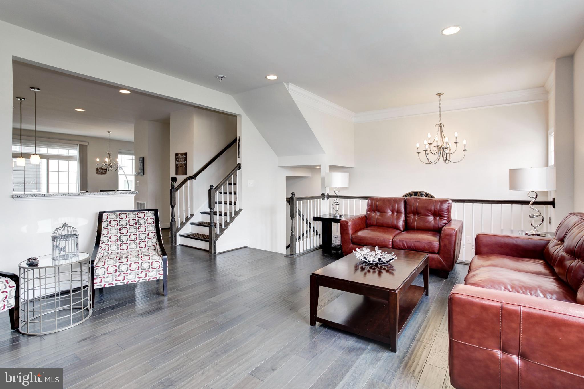 BRADLEY SQUARE - Residential